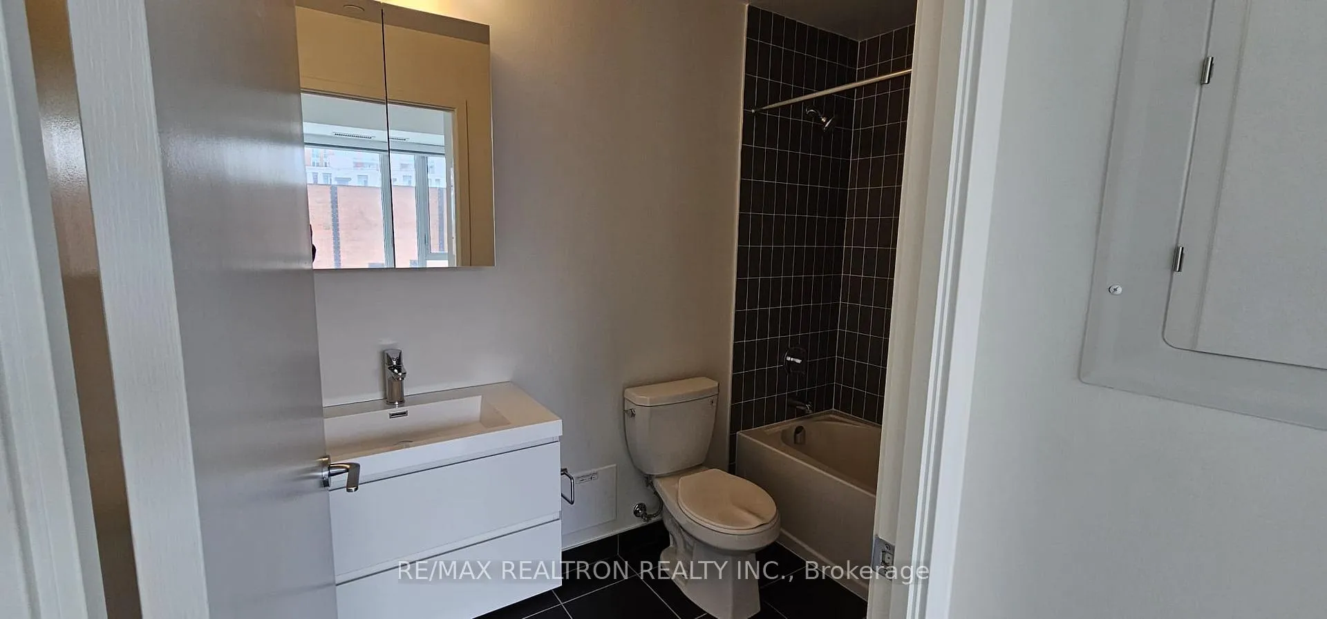 Photo 18 of Unit 1002, 38 Andre De Grasse Street, Markham, Unionville — HOMEH
