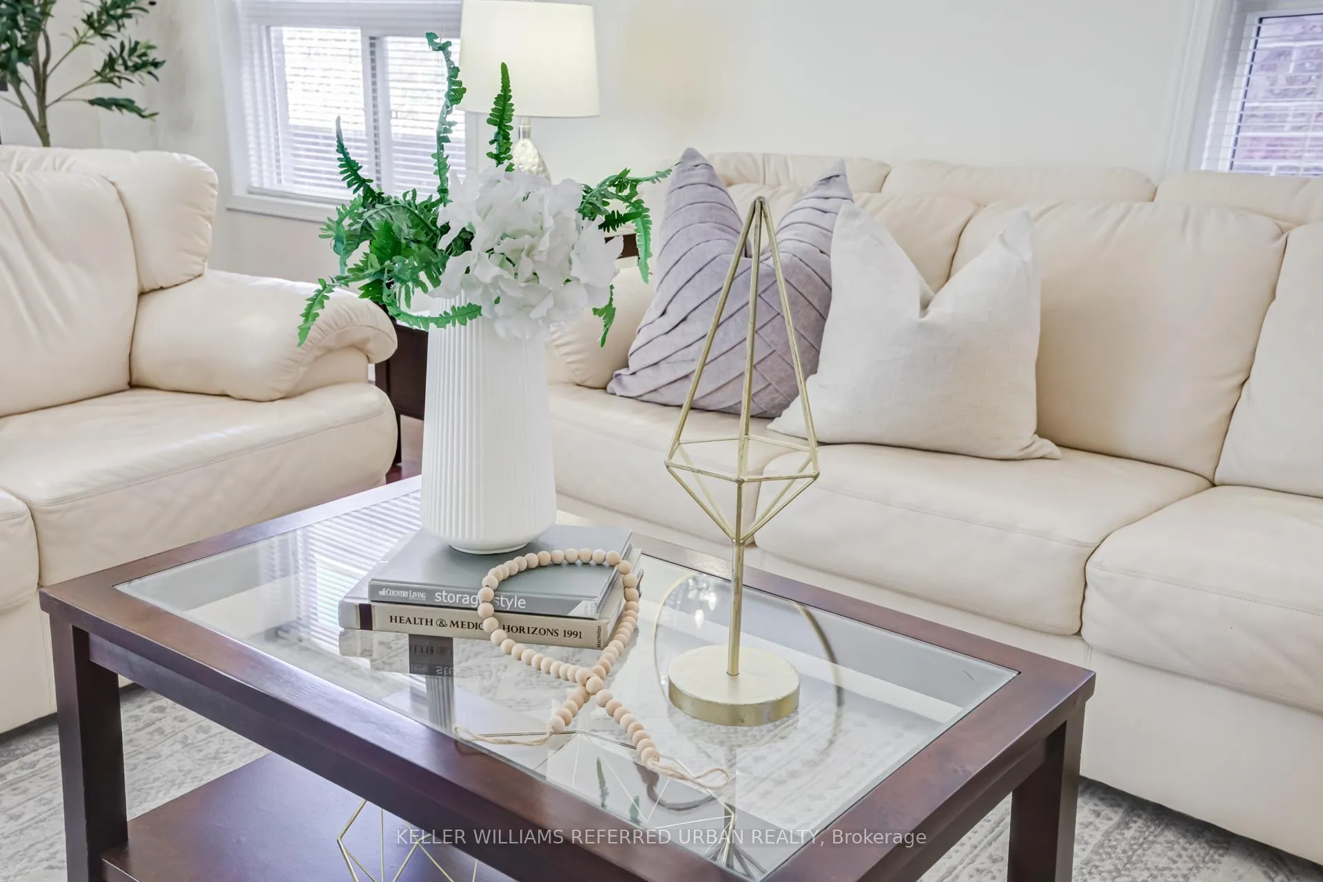 Photo 6 of 51 Belvia Drive, Vaughan, Patterson — HOMEH