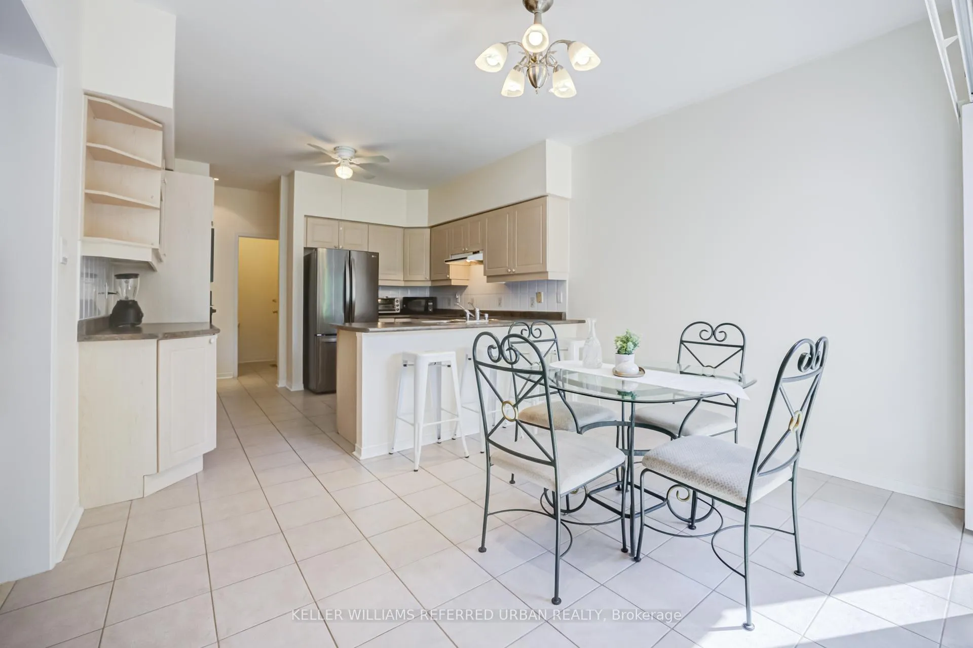 Photo 12 of 51 Belvia Drive, Vaughan, Patterson — HOMEH