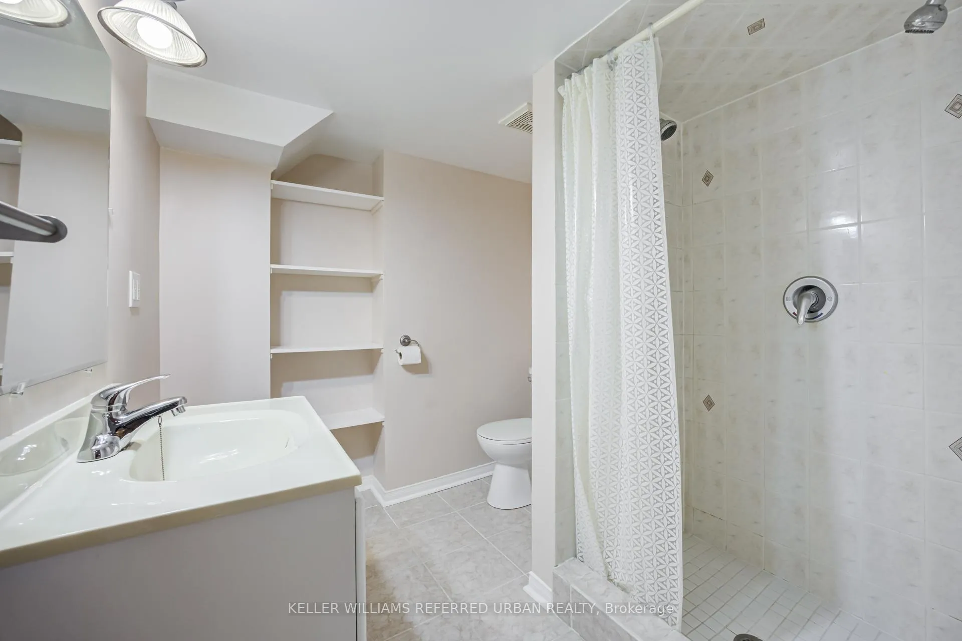 Photo 40 of 51 Belvia Drive, Vaughan, Patterson — HOMEH