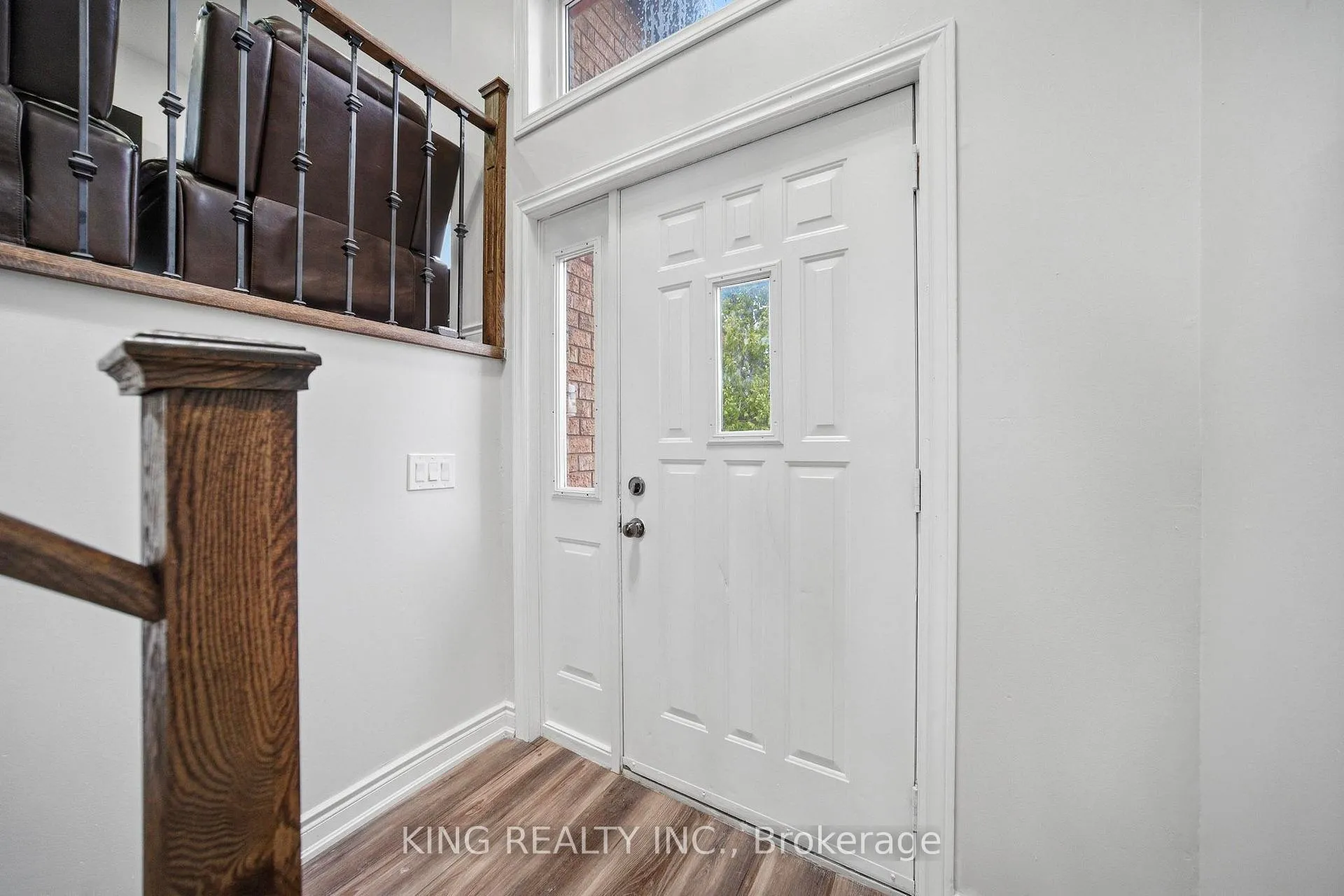 Photo 5 of 1181 Arnold Street, Innisfil, Lefroy — HOMEH