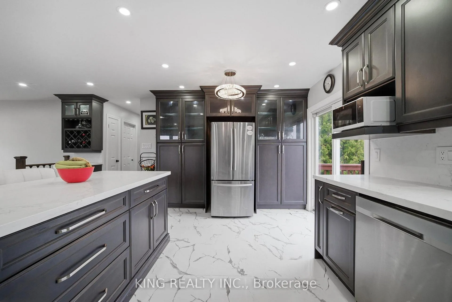Photo 9 of 1181 Arnold Street, Innisfil, Lefroy — HOMEH