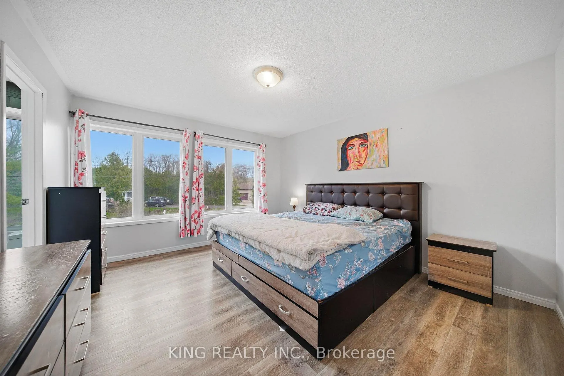 Photo 16 of 1181 Arnold Street, Innisfil, Lefroy — HOMEH