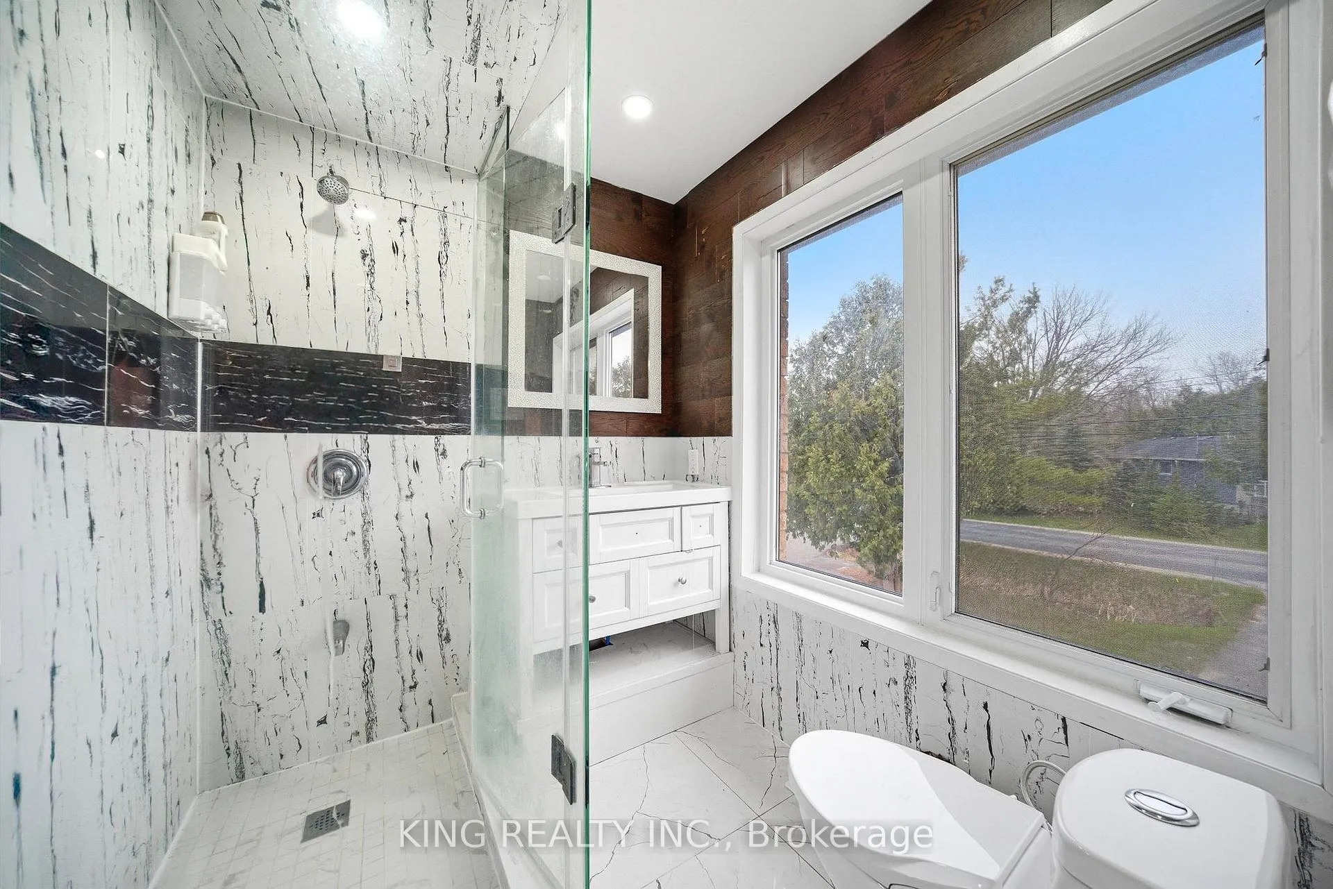 Photo 17 of 1181 Arnold Street, Innisfil, Lefroy — HOMEH