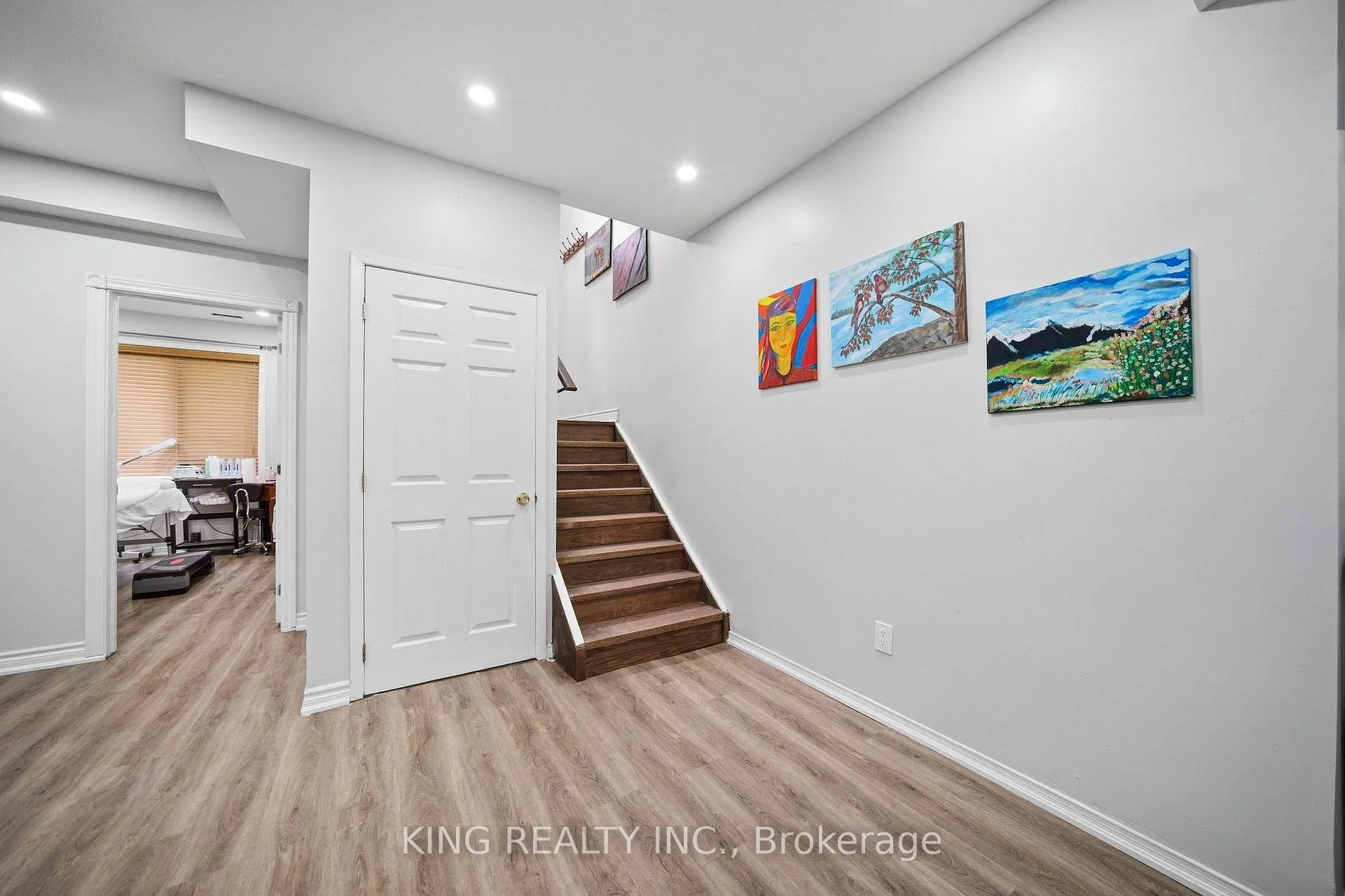 Photo 25 of 1181 Arnold Street, Innisfil, Lefroy — HOMEH