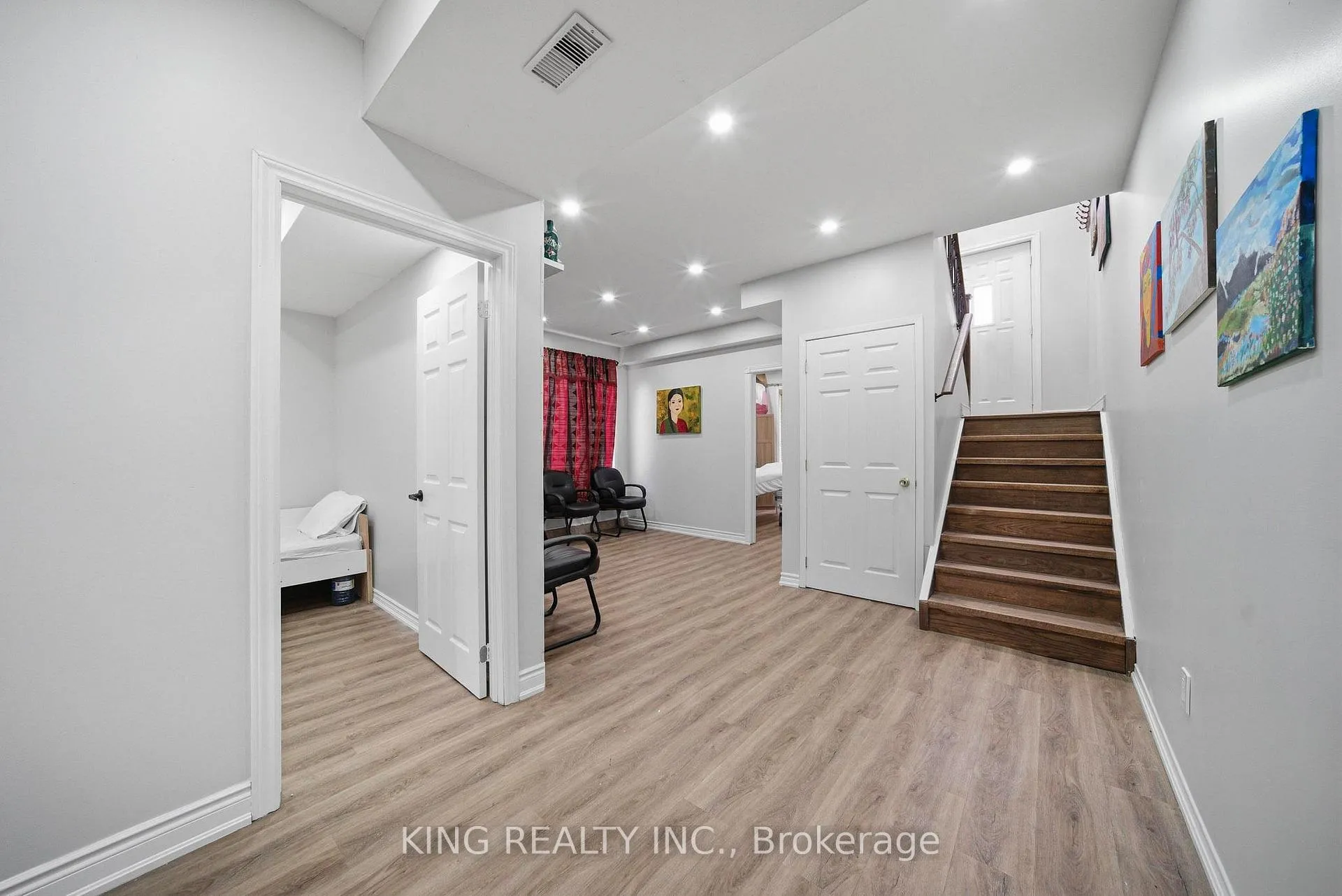 Photo 26 of 1181 Arnold Street, Innisfil, Lefroy — HOMEH