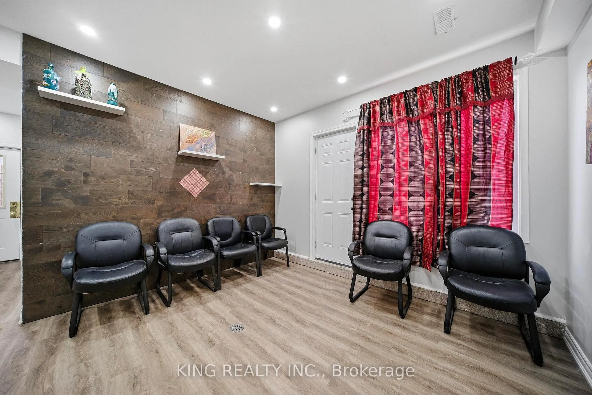 Photo 28 of 1181 Arnold Street, Innisfil, Lefroy — HOMEH