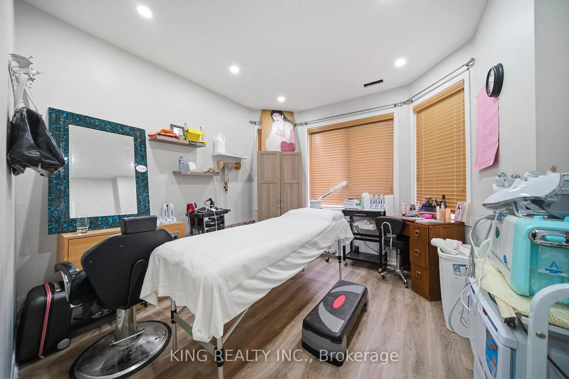 Photo 29 of 1181 Arnold Street, Innisfil, Lefroy — HOMEH