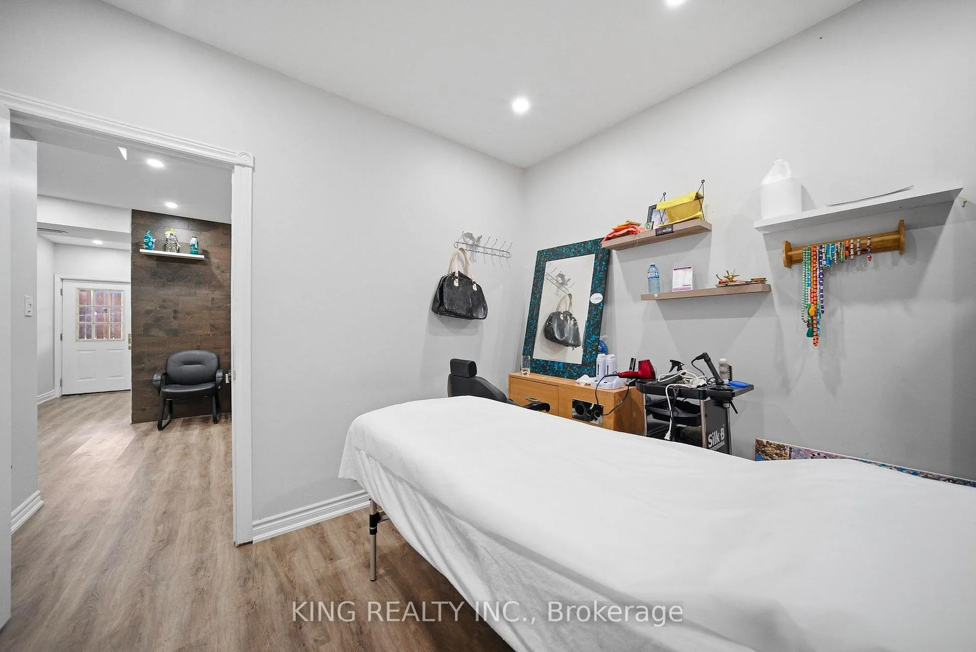 Photo 30 of 1181 Arnold Street, Innisfil, Lefroy — HOMEH