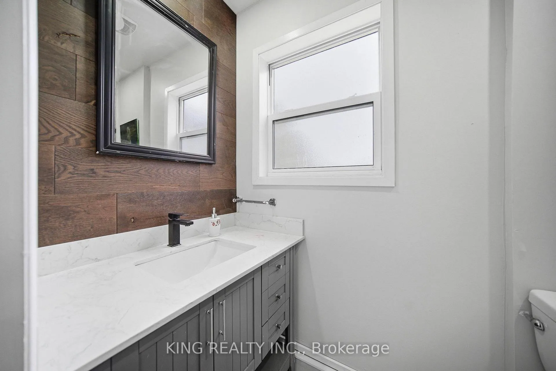 Photo 32 of 1181 Arnold Street, Innisfil, Lefroy — HOMEH