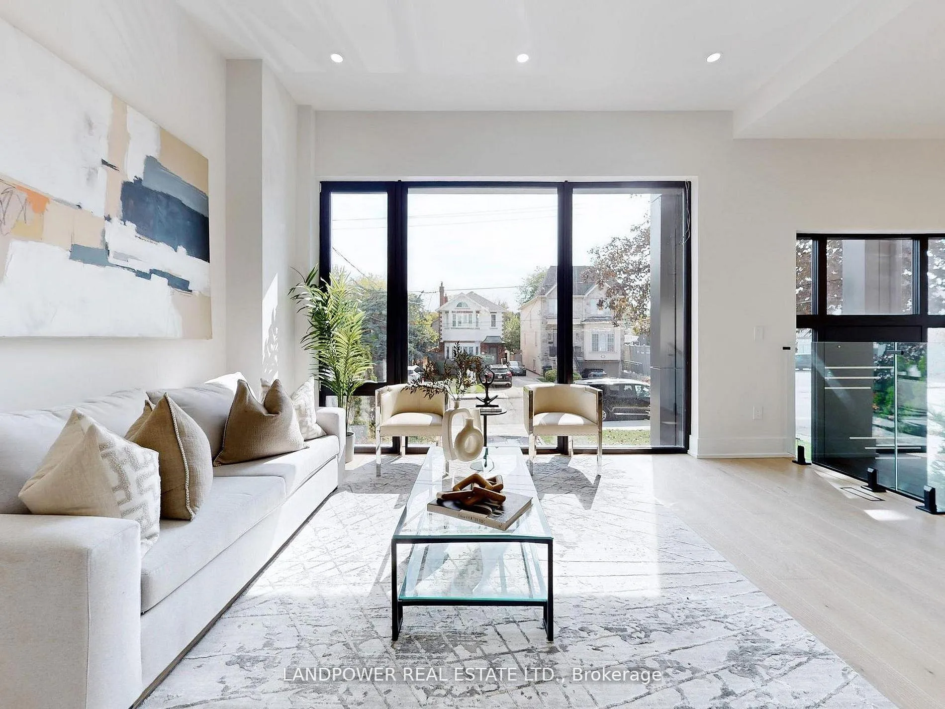 Photo 4 of 214 Brooke Avenue, Toronto, Bedford Park-Nortown — HOMEH