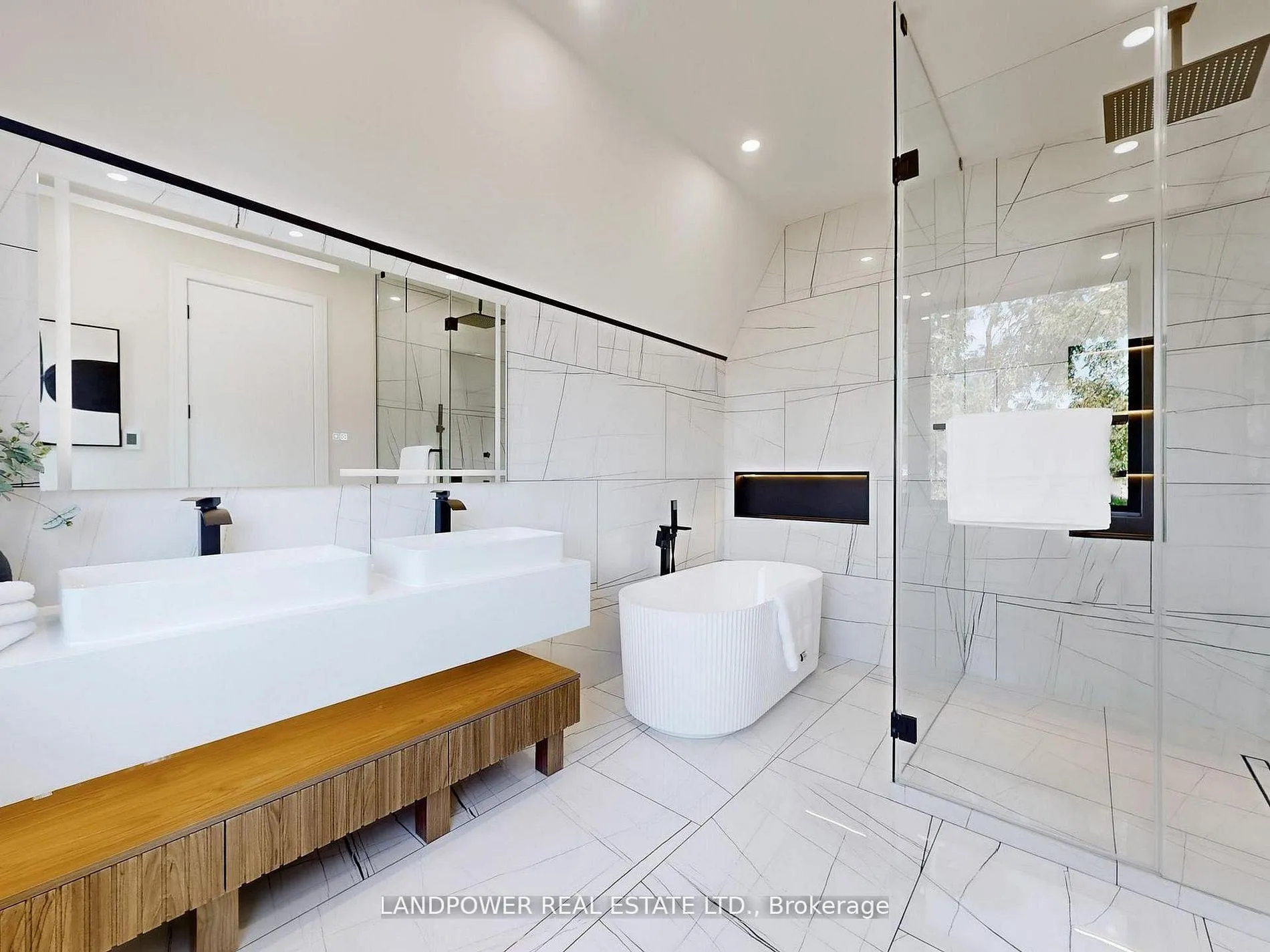 Photo 12 of 214 Brooke Avenue, Toronto, Bedford Park-Nortown — HOMEH