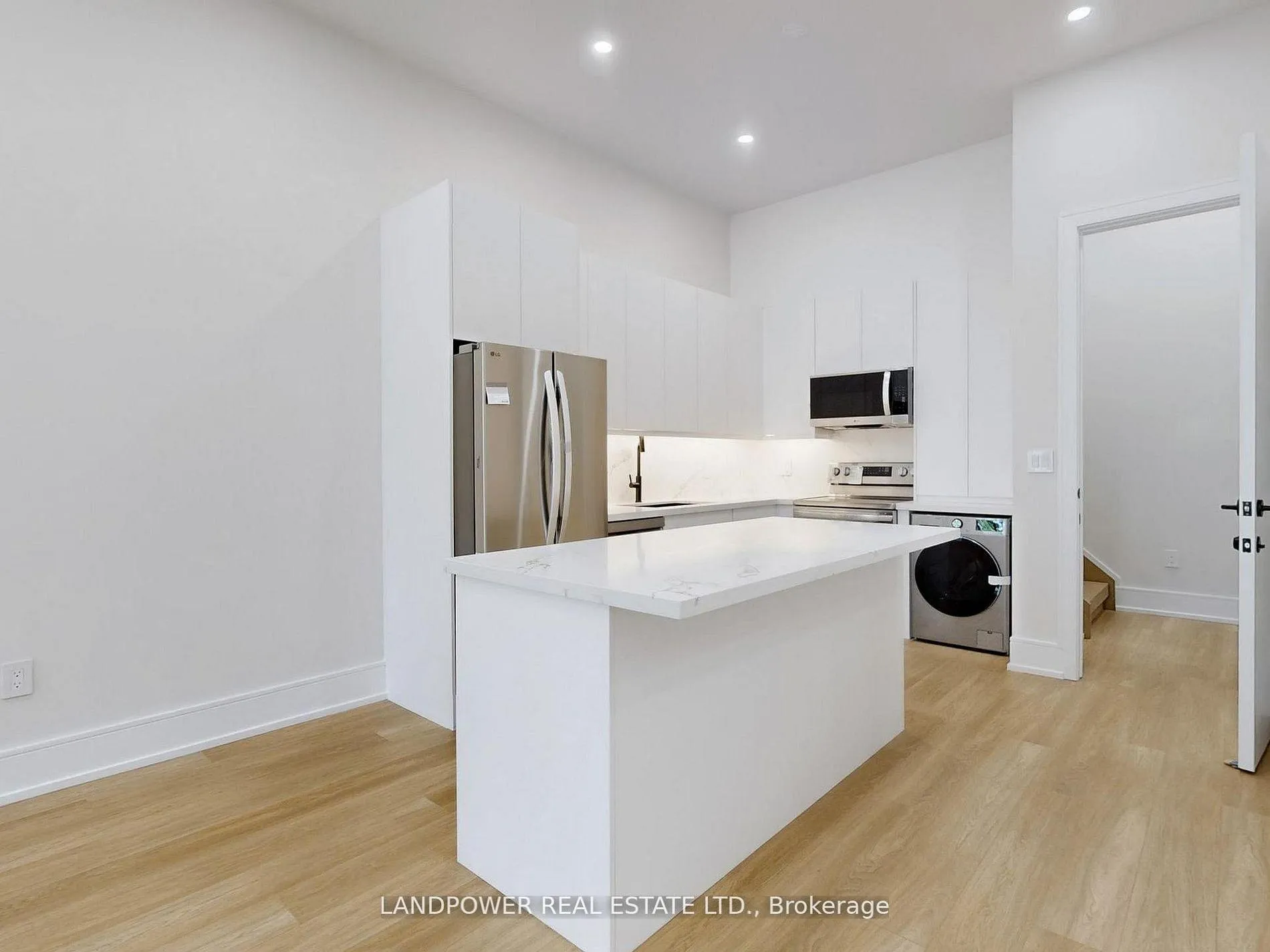 Photo 20 of 214 Brooke Avenue, Toronto, Bedford Park-Nortown — HOMEH