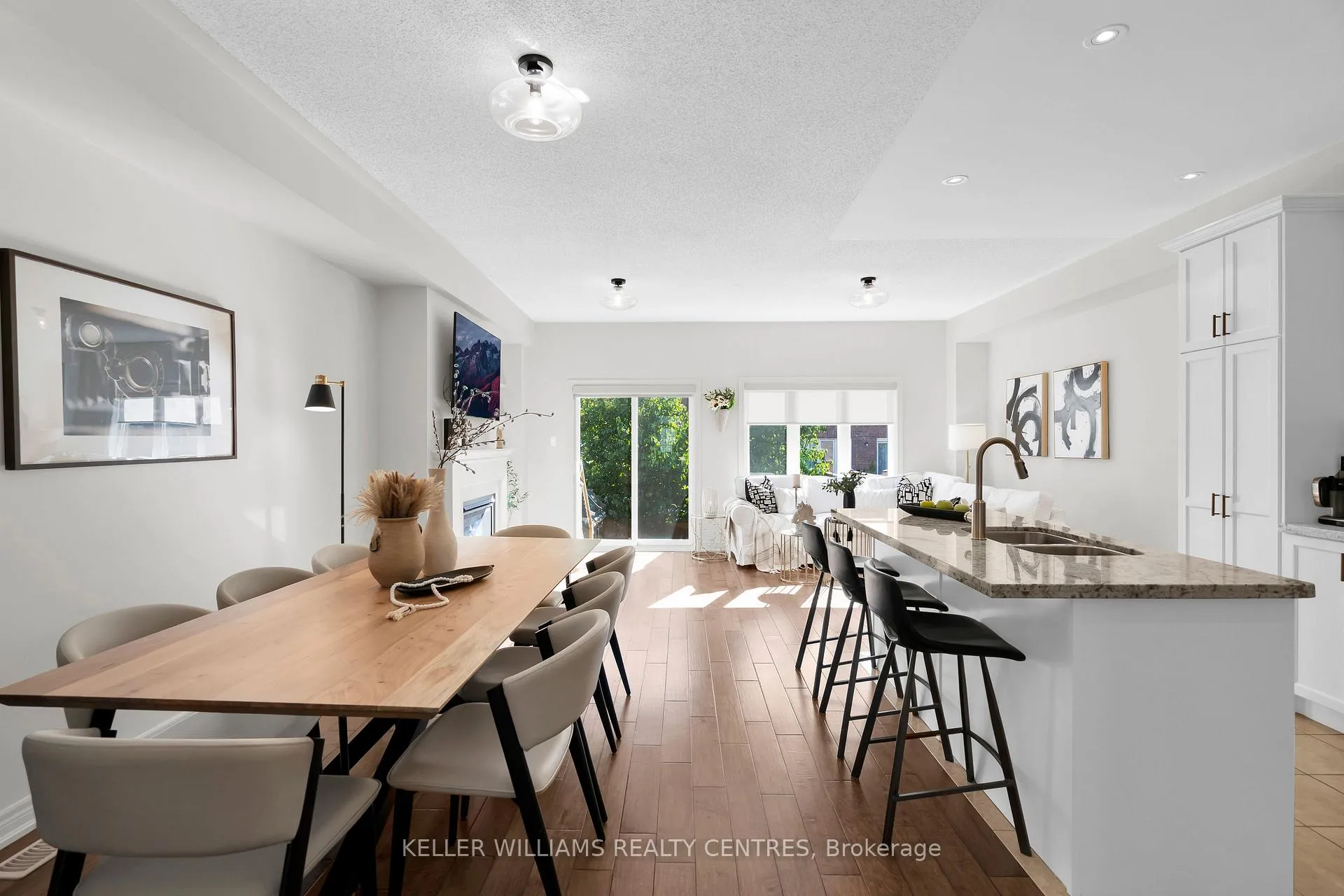 Photo 5 of 82 Scotia Road, Georgina, Sutton & Jackson's Point — HOMEH