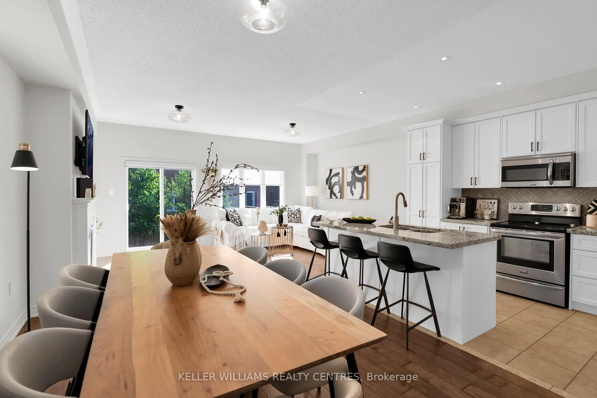 Photo 6 of 82 Scotia Road, Georgina, Sutton & Jackson's Point — HOMEH