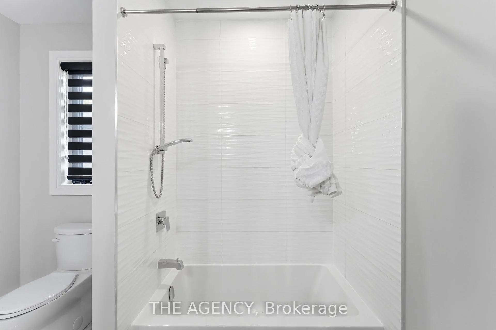 Photo 32 of 308 Appleby Line, Burlington, Shoreacres — HOMEH