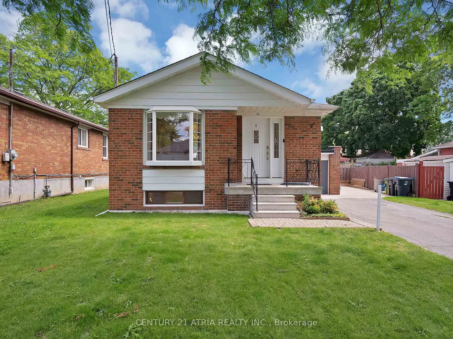 Photo 1 of 21 Cavehill Crescent, Scarborough, Wexford-Maryvale — HOMEH