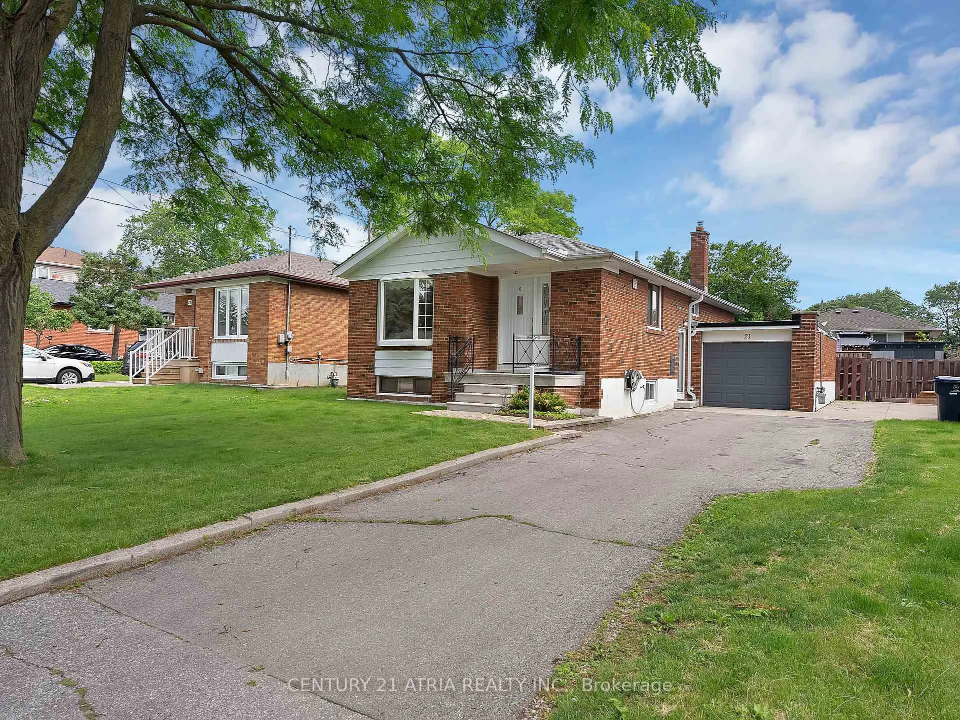 Photo 2 of 21 Cavehill Crescent, Scarborough, Wexford-Maryvale — HOMEH