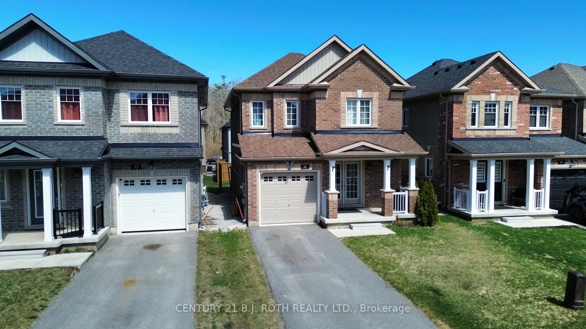 Photo 2 of 69 Alaskan Heights, Barrie, Holly — HOMEH