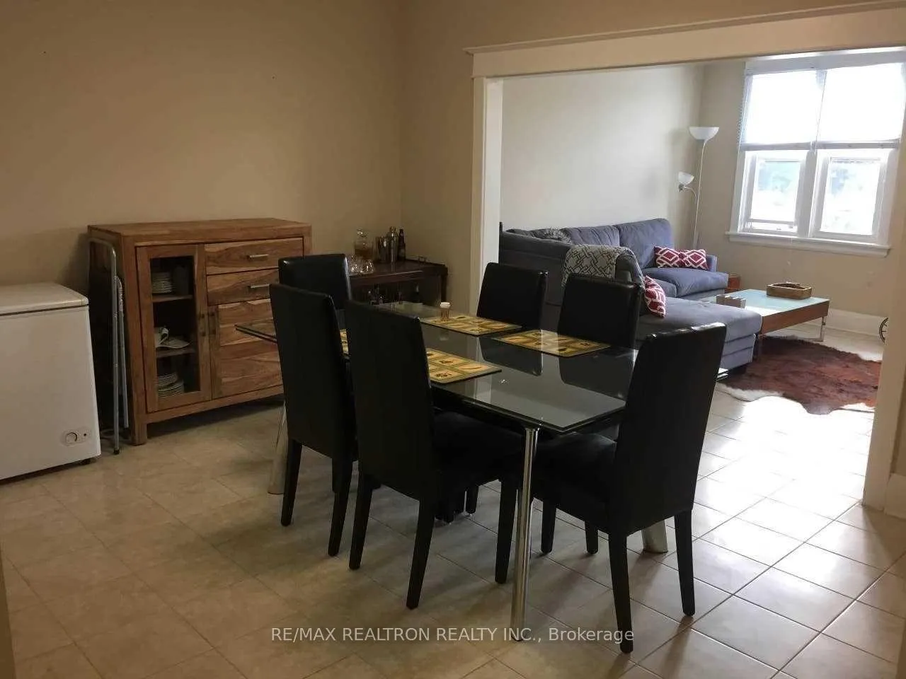 Photo 5 of Unit 2nd Flr, 2547 Yonge Street, Toronto, Mount Pleasant West — HOMEH