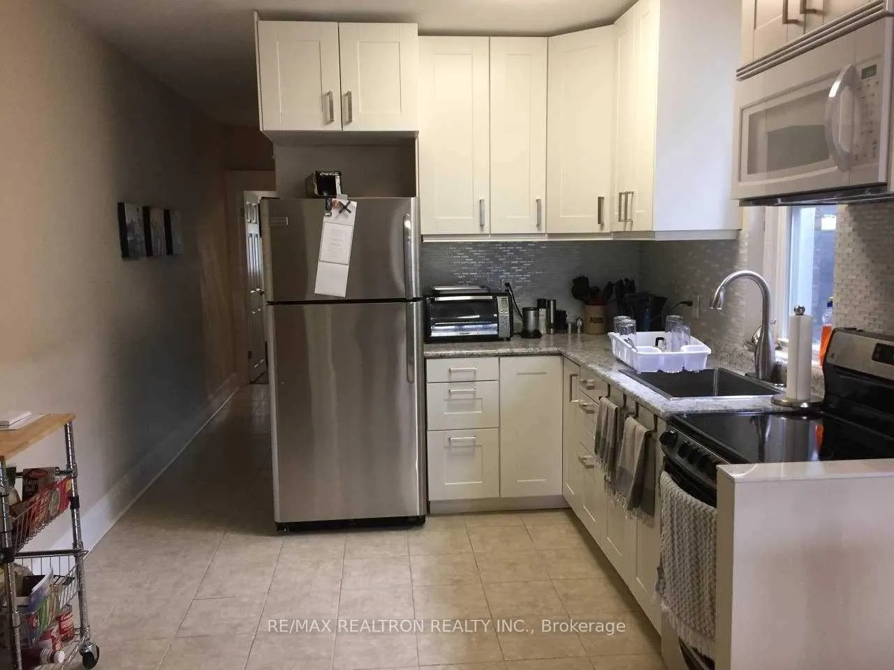 Photo 6 of Unit 2nd Flr, 2547 Yonge Street, Toronto, Mount Pleasant West — HOMEH