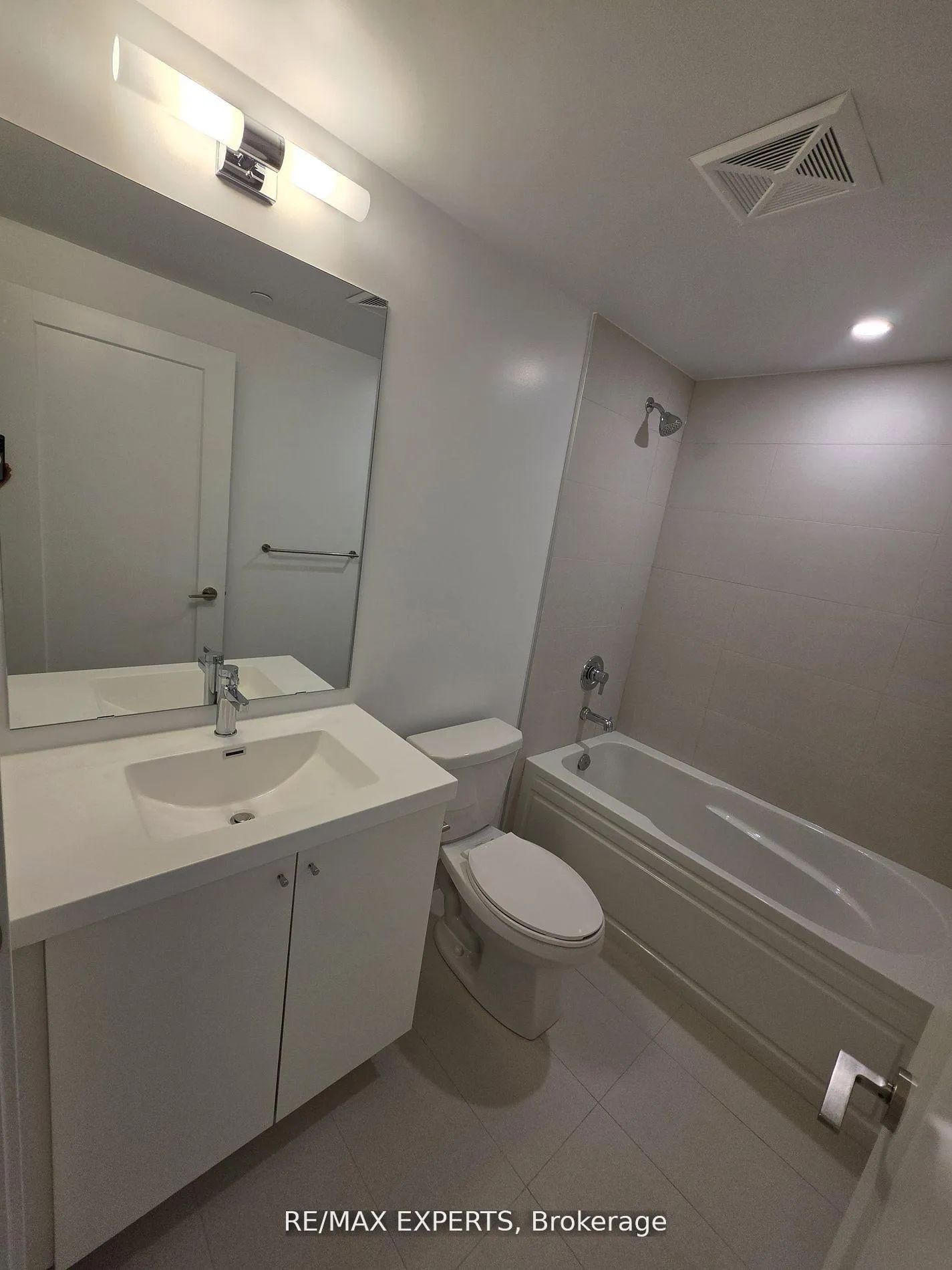Photo 9 of Unit 2414, 2545 Simcoe Street N, Oshawa, Windfields — HOMEH