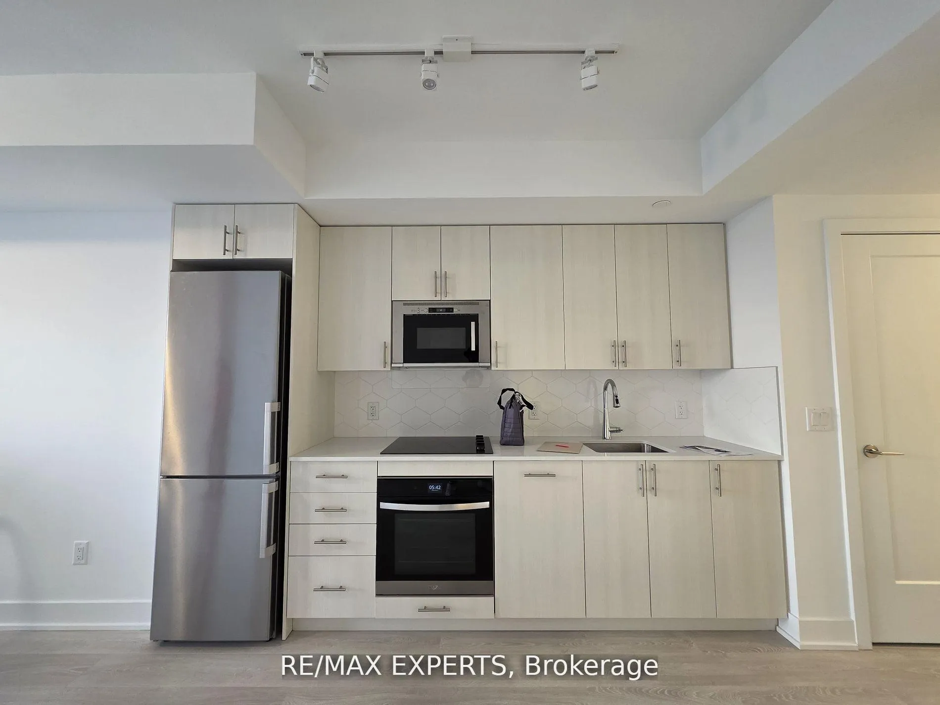Photo 18 of Unit 2414, 2545 Simcoe Street N, Oshawa, Windfields — HOMEH