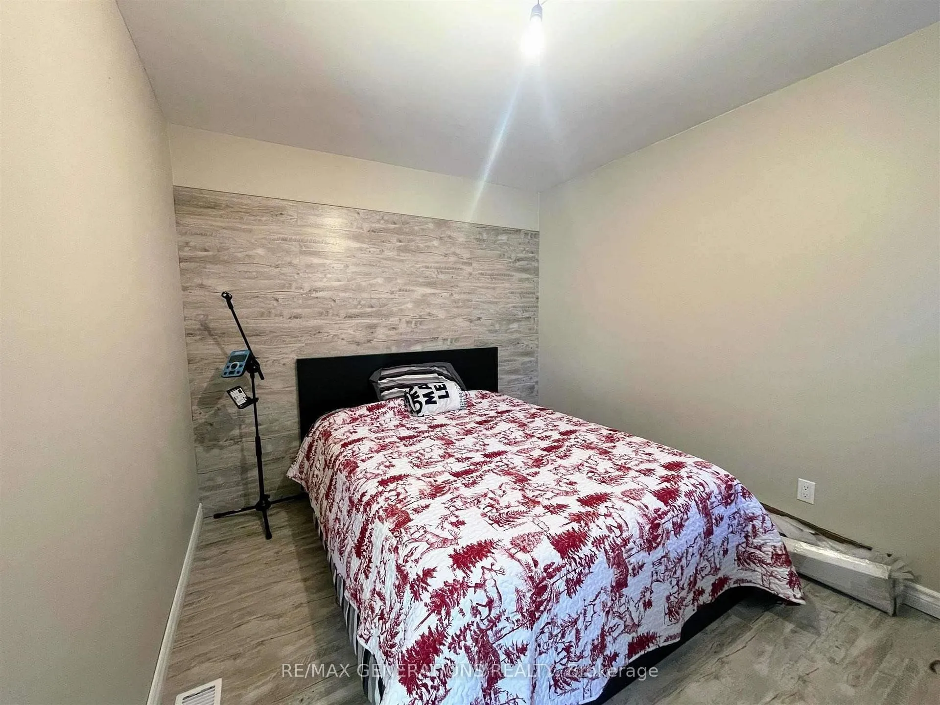 Photo 10 of 2 Essa Place, Manitouwadge — HOMEH