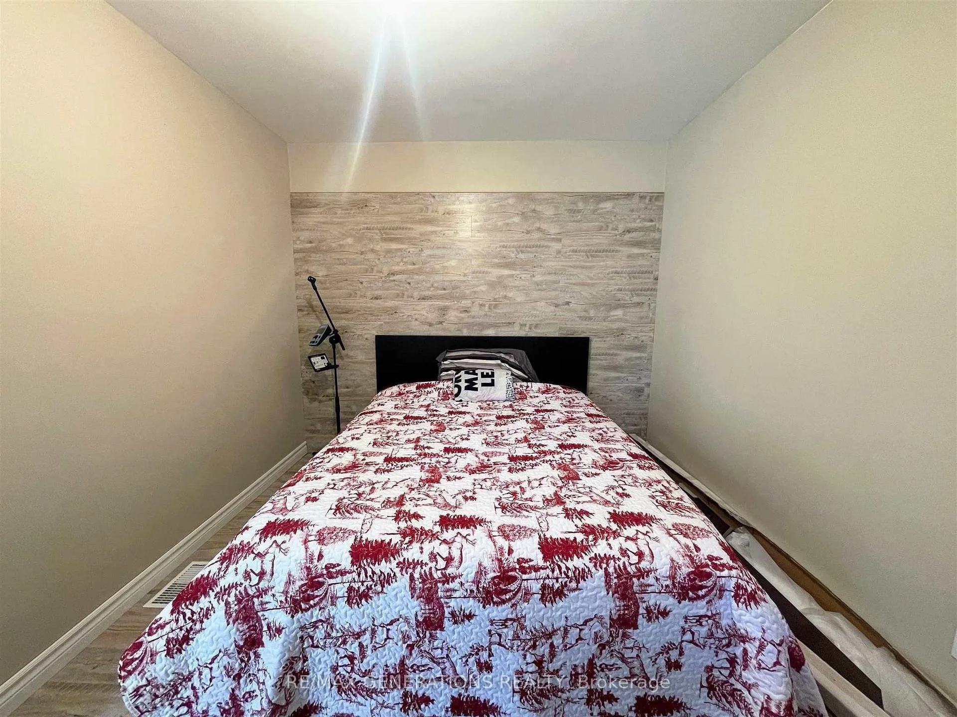 Photo 11 of 2 Essa Place, Manitouwadge — HOMEH