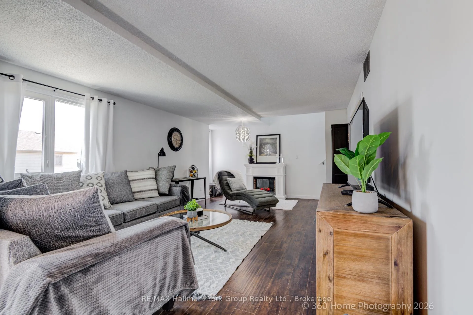 Photo 4 of Unit 16, 502 Essa Road, Barrie, Holly — HOMEH