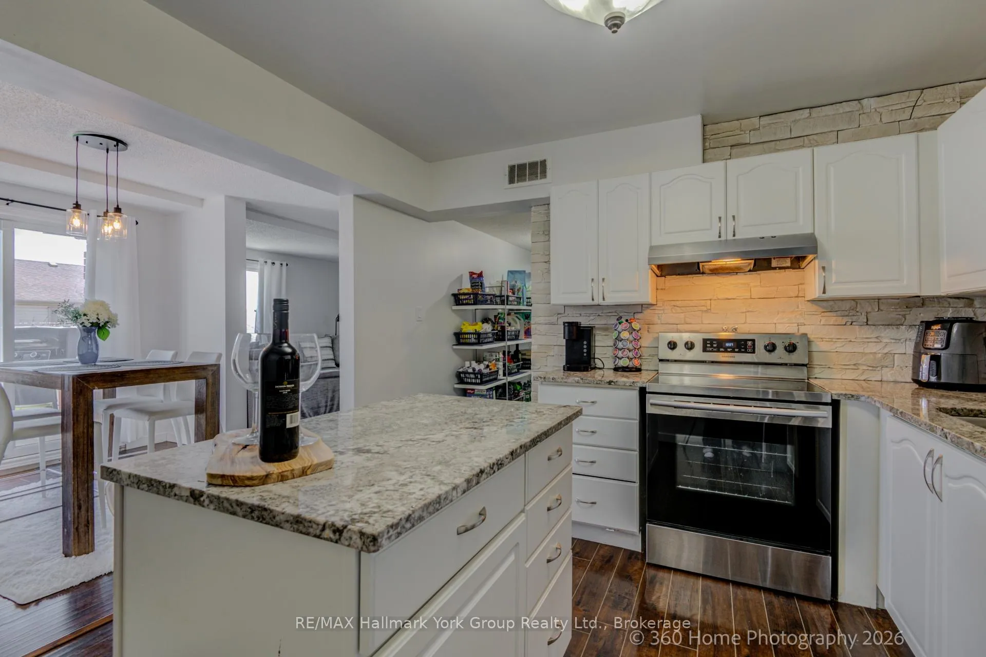 Photo 10 of Unit 16, 502 Essa Road, Barrie, Holly — HOMEH