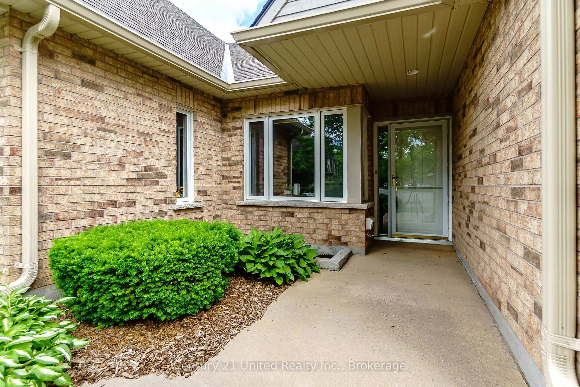 Photo 4 of Unit 12, 1850 Cherryhill Road, Peterborough, Monaghan Ward 2 — HOMEH