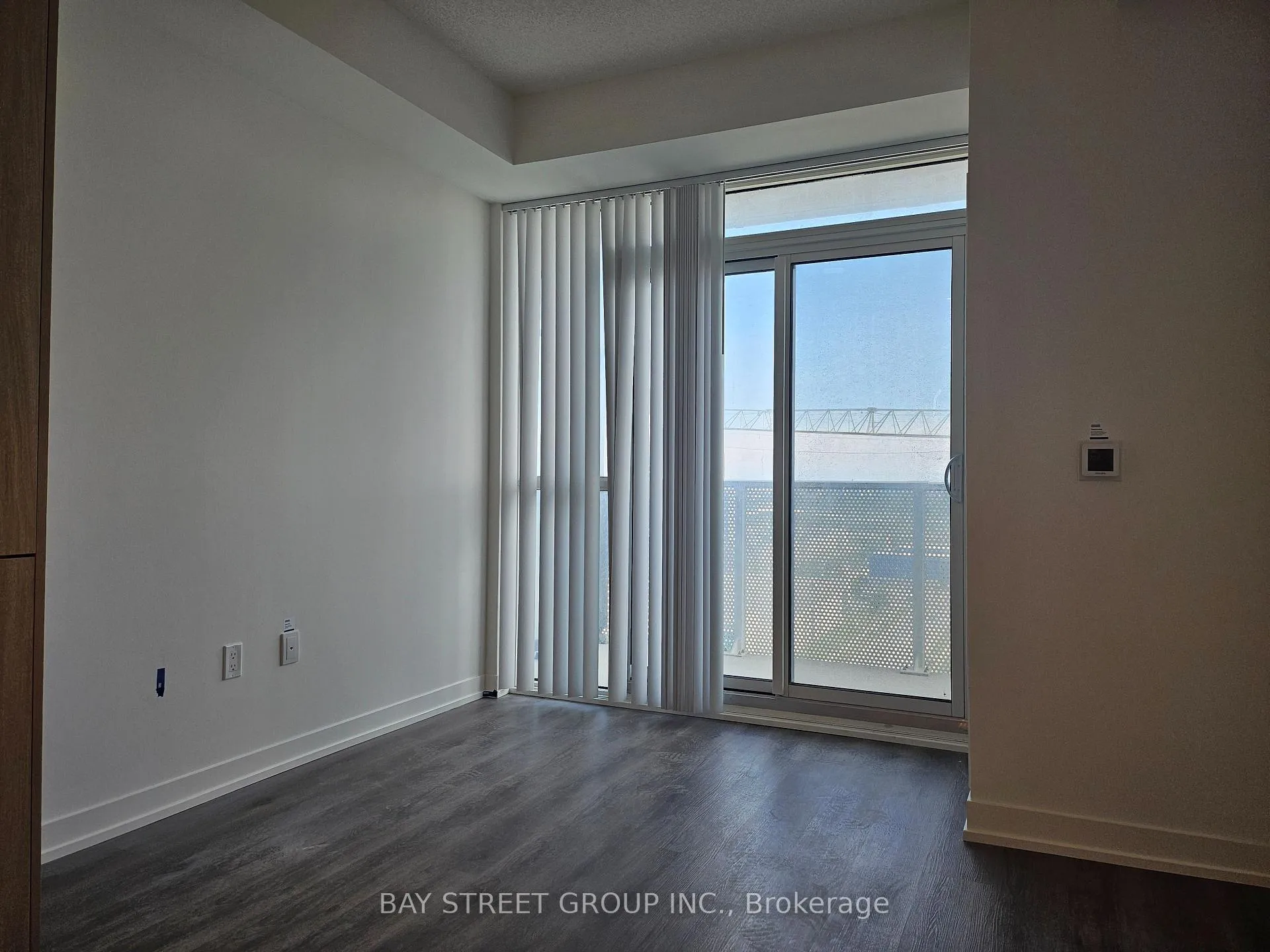 Photo 8 of Unit 1611, 28 Interchange Way, Vaughan, Vaughan Corporate Centre — HOMEH