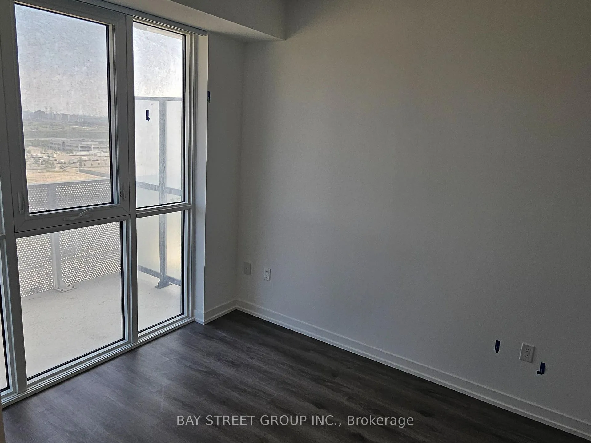 Photo 12 of Unit 1611, 28 Interchange Way, Vaughan, Vaughan Corporate Centre — HOMEH