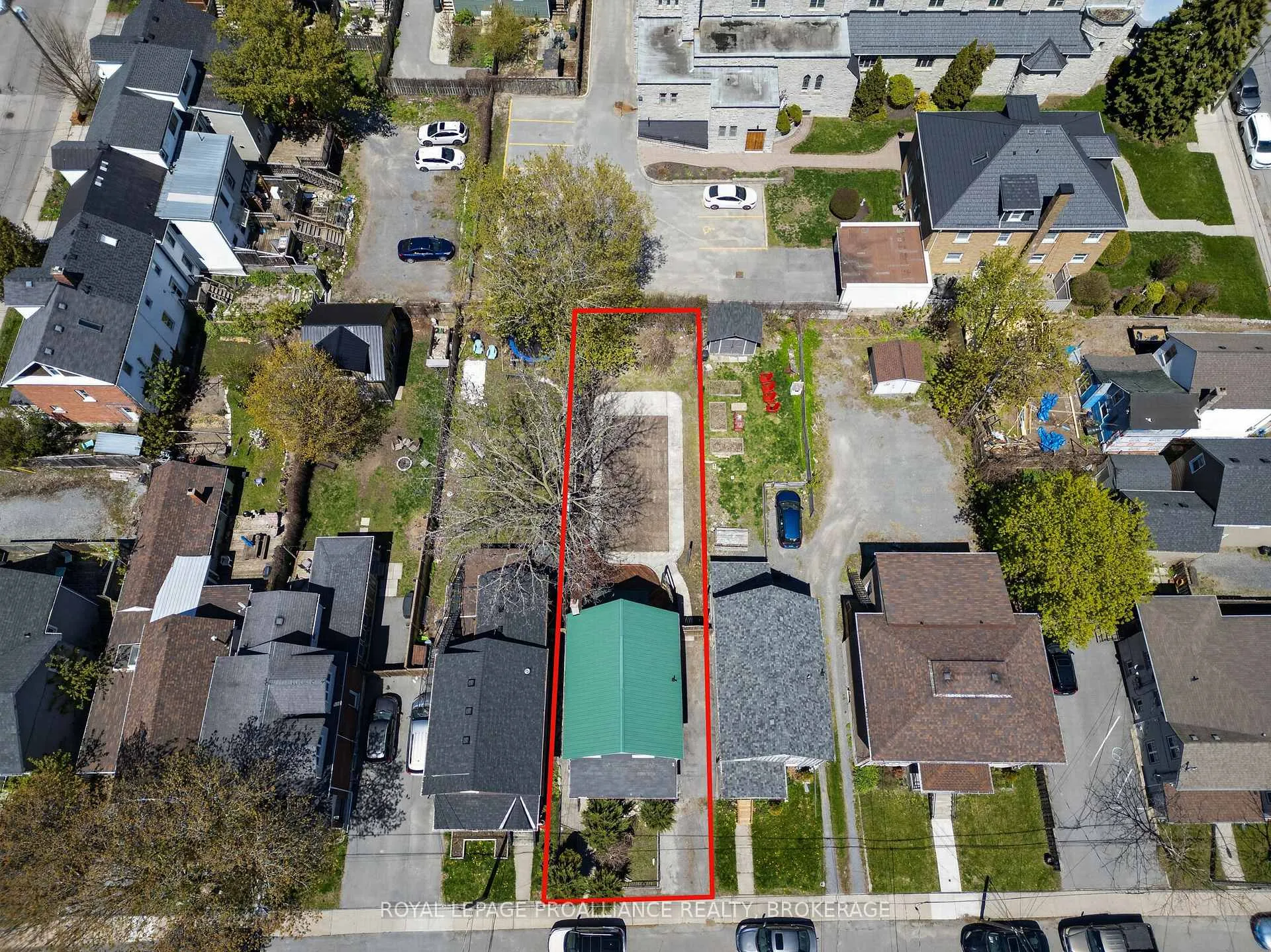 Photo 26 of 69 John Street, Kingston, East of Sir John A. Blvd — HOMEH