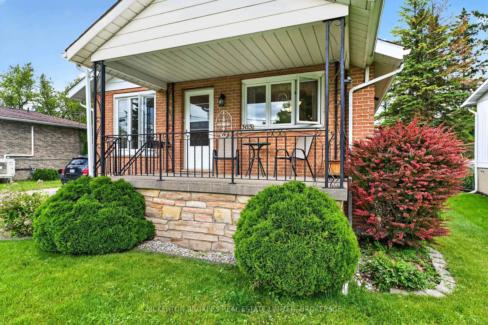 Photo 2 of 365 Oak Street, Gananoque, Gananoque — HOMEH