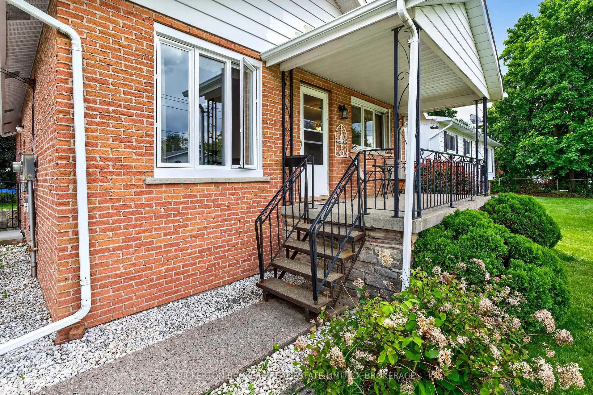Photo 3 of 365 Oak Street, Gananoque, Gananoque — HOMEH