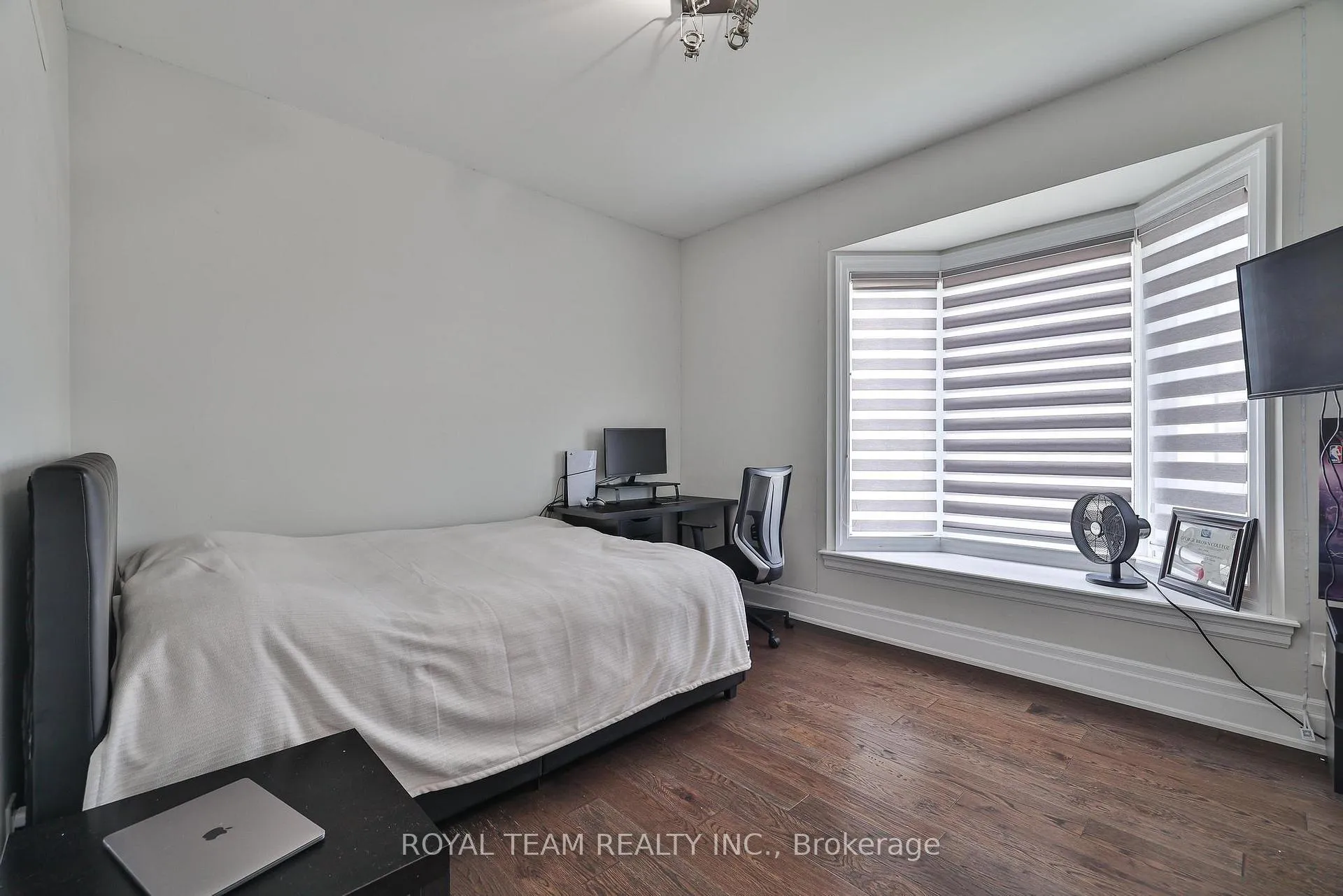 Photo 49 of 1 Ria Court, King, King City — HOMEH