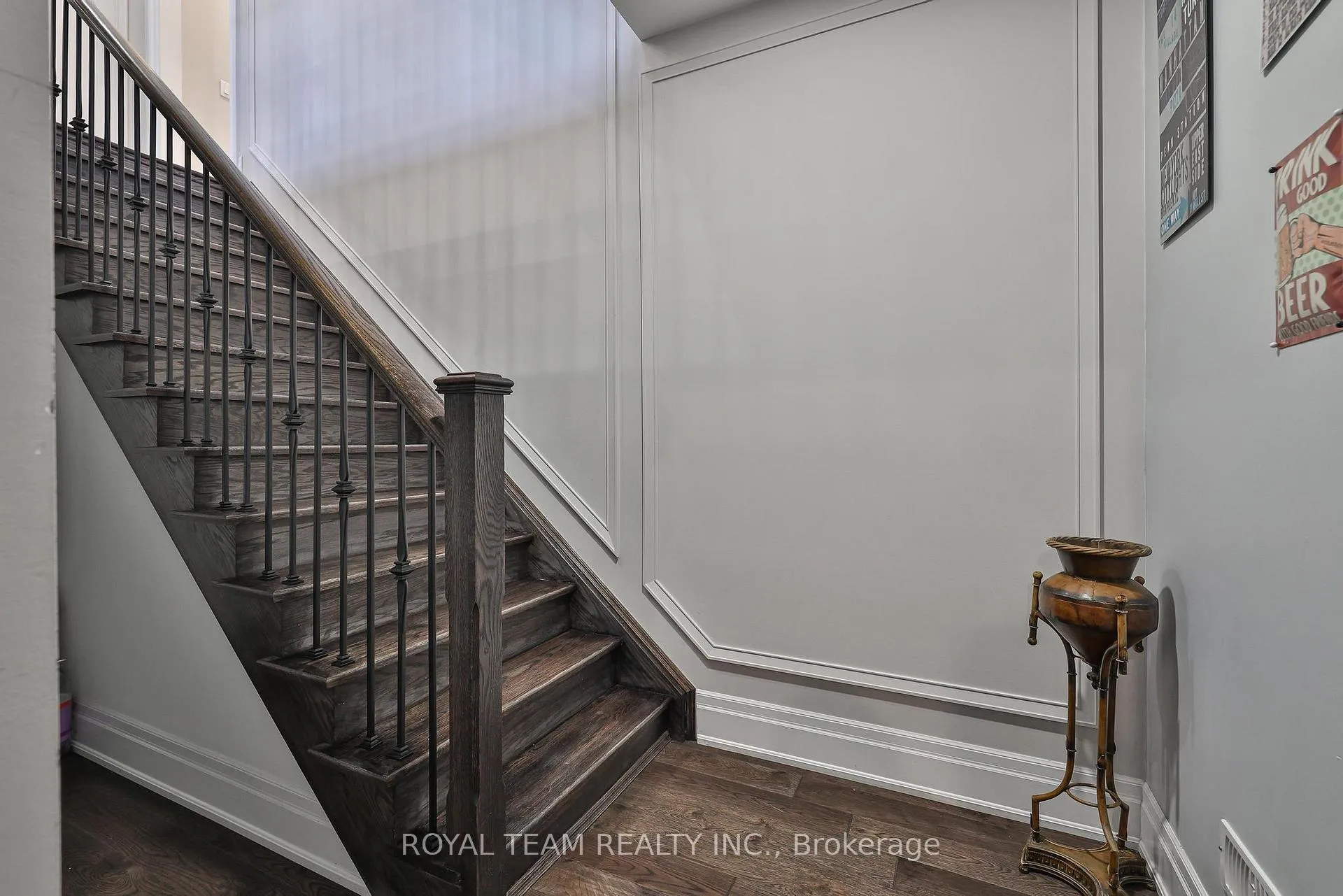 Photo 31 of 1 Ria Court, King, King City — HOMEH