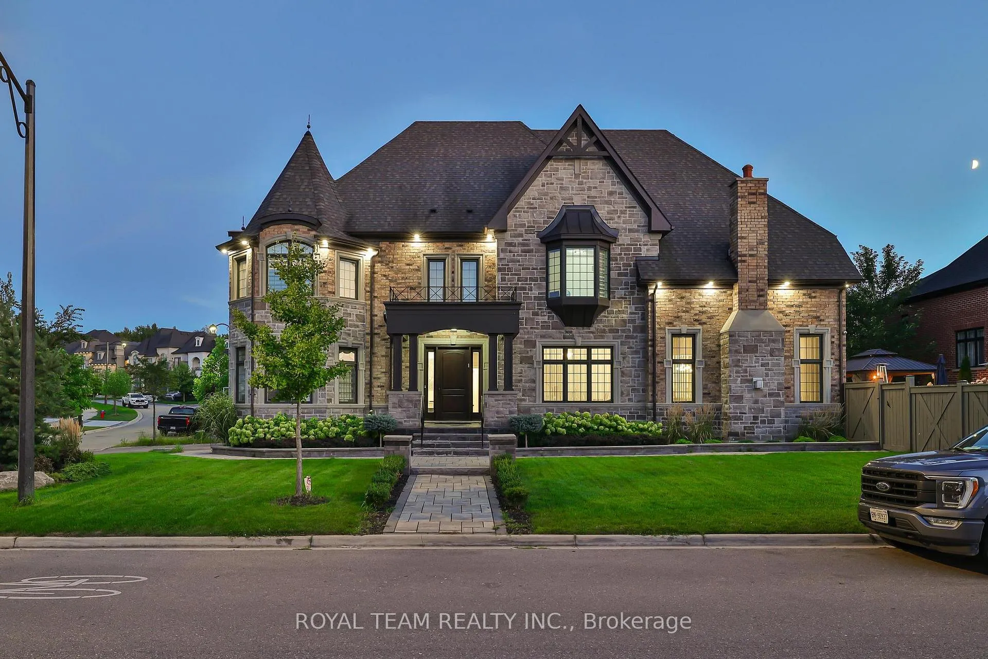 Photo 47 of 1 Ria Court, King, King City — HOMEH