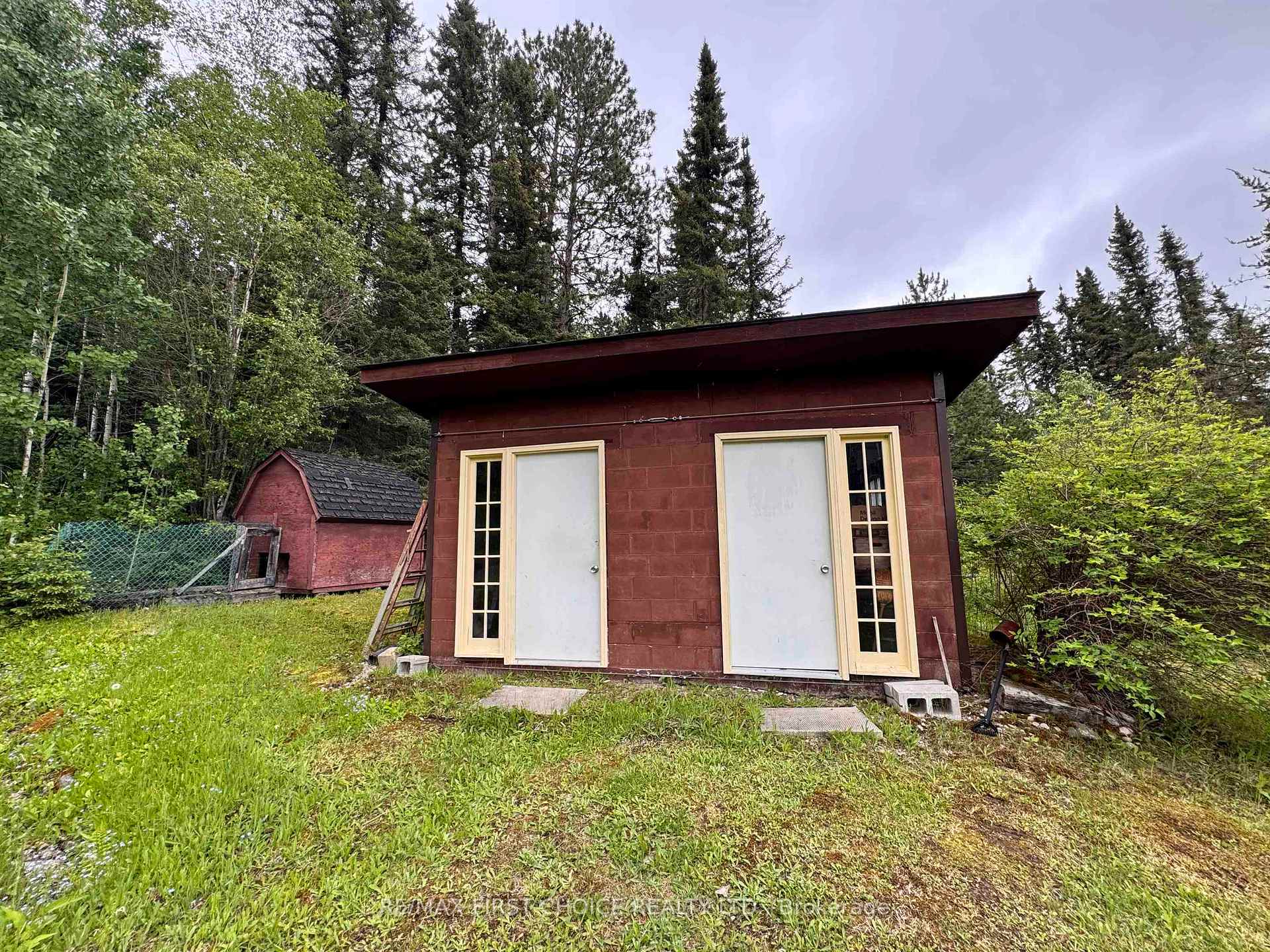 Photo 7 of 26 Cliff, Kenora Remote Area, Blue Lake — HOMEH