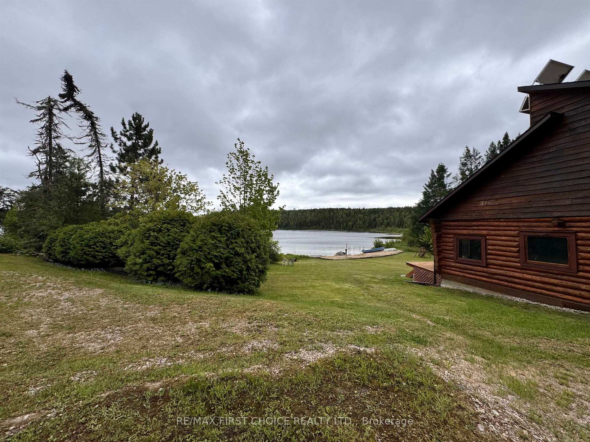 Photo 9 of 26 Cliff, Kenora Remote Area, Blue Lake — HOMEH