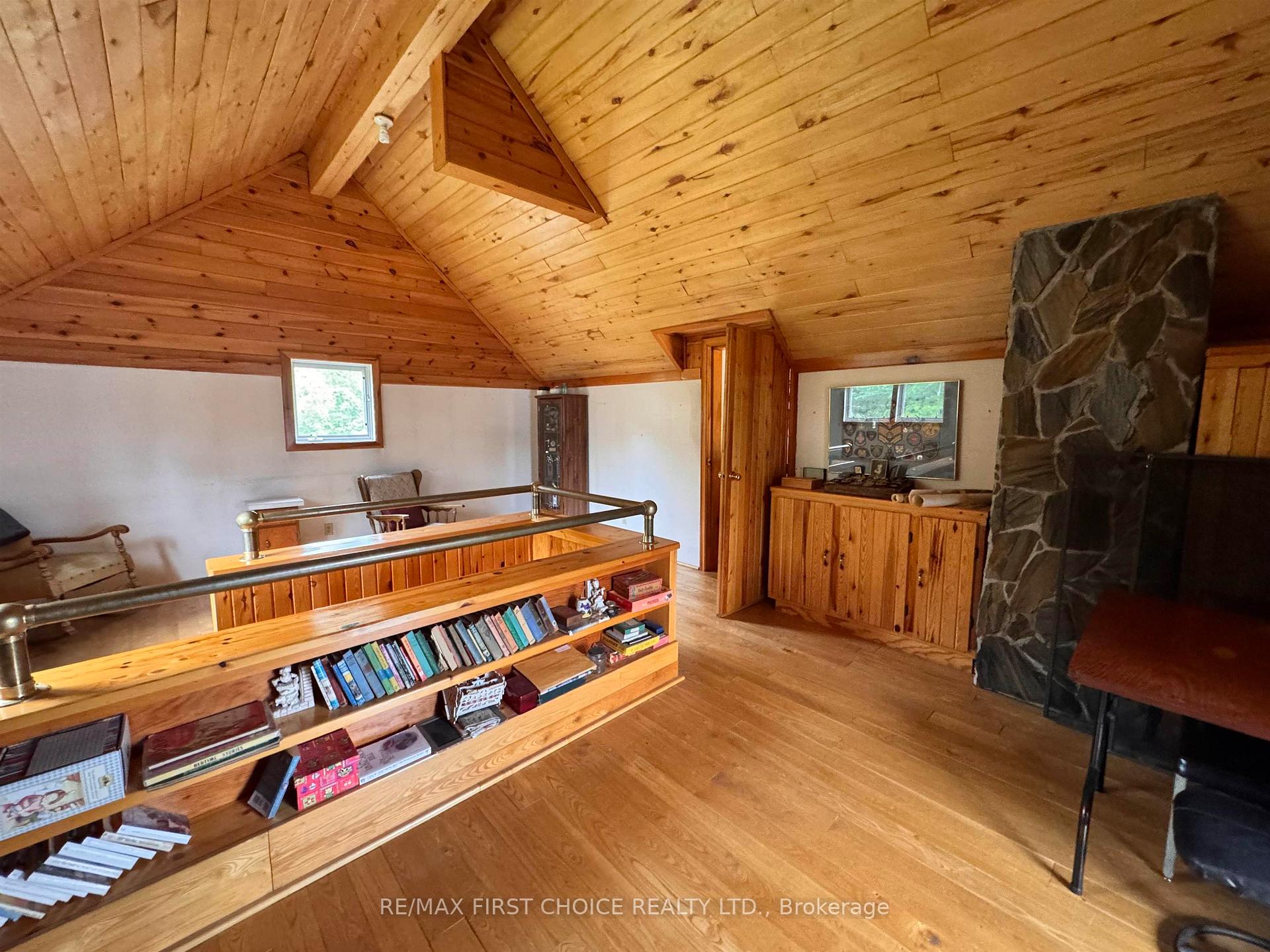 Photo 22 of 26 Cliff, Kenora Remote Area, Blue Lake — HOMEH