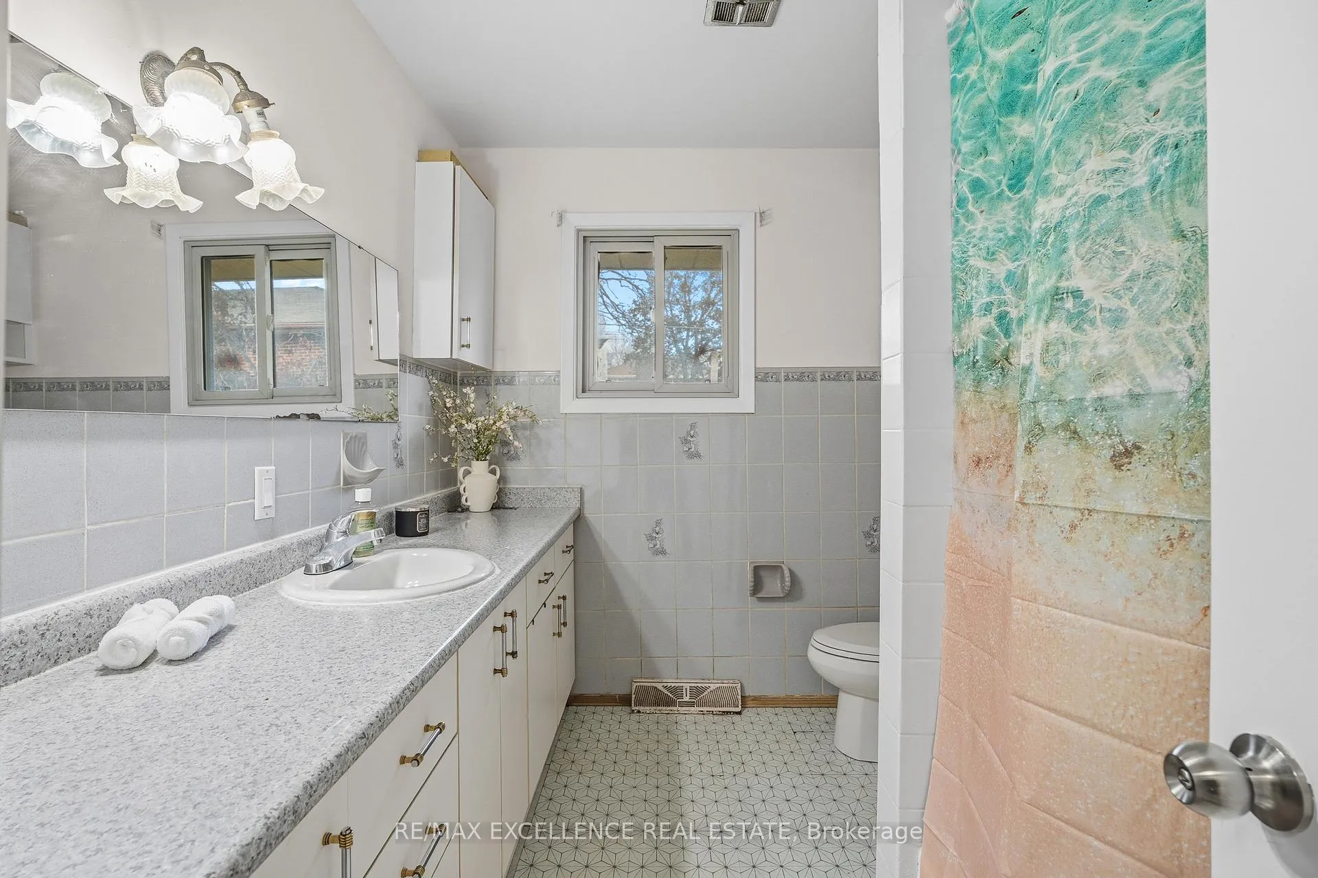 Photo 20 of 45 Stevenson Road N, Oshawa, McLaughlin — HOMEH