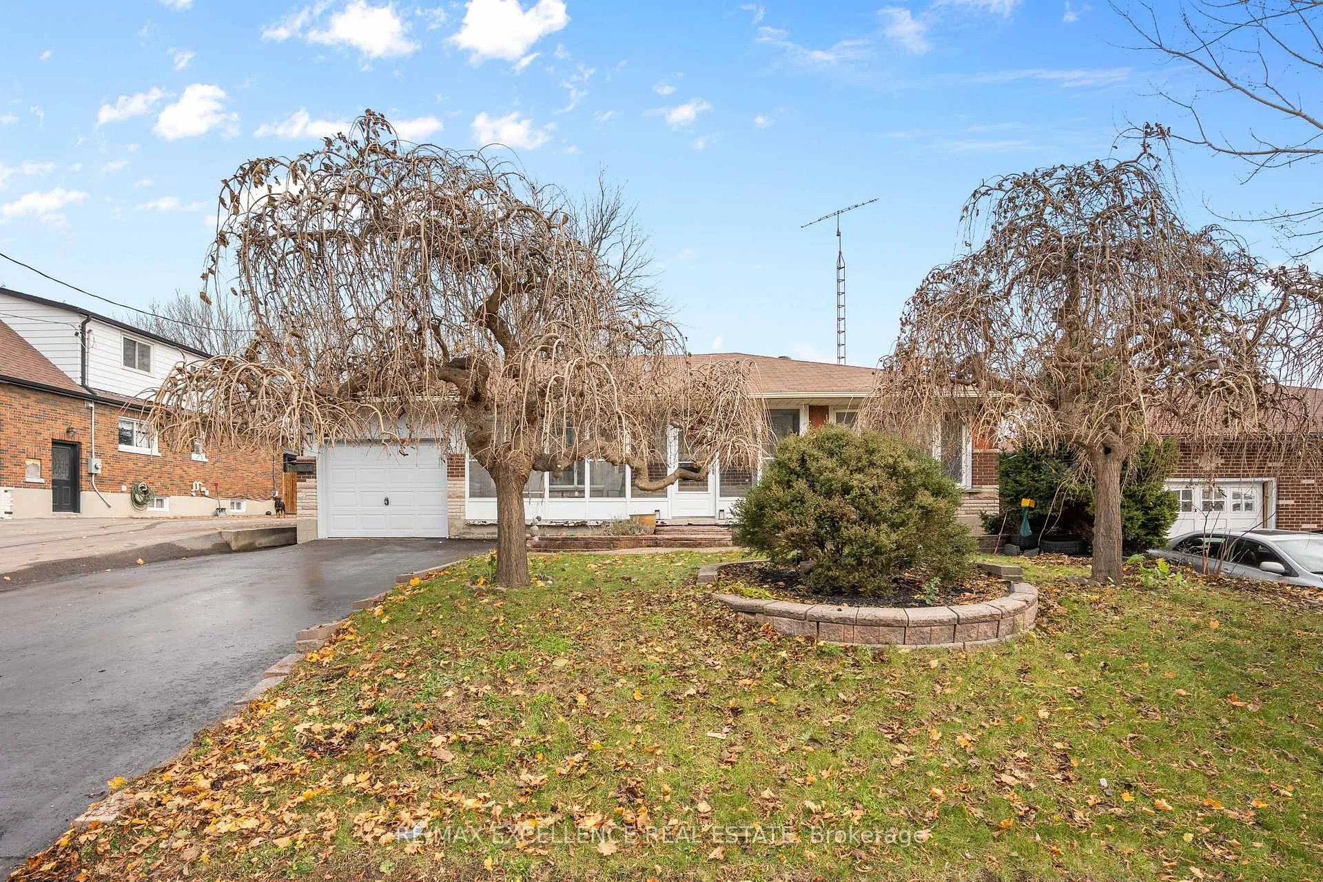 Photo 36 of 45 Stevenson Road N, Oshawa, McLaughlin — HOMEH