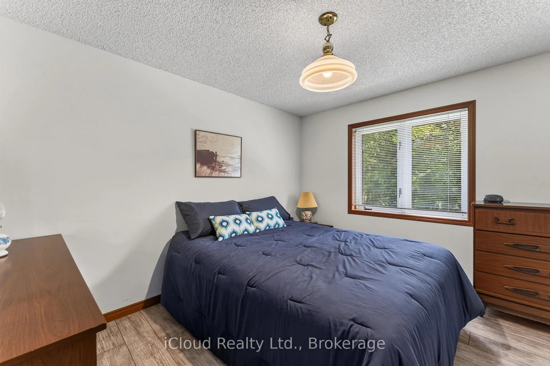Photo 18 of 20 Mactavesh Crescent, Bluewater, Bayfield — HOMEH