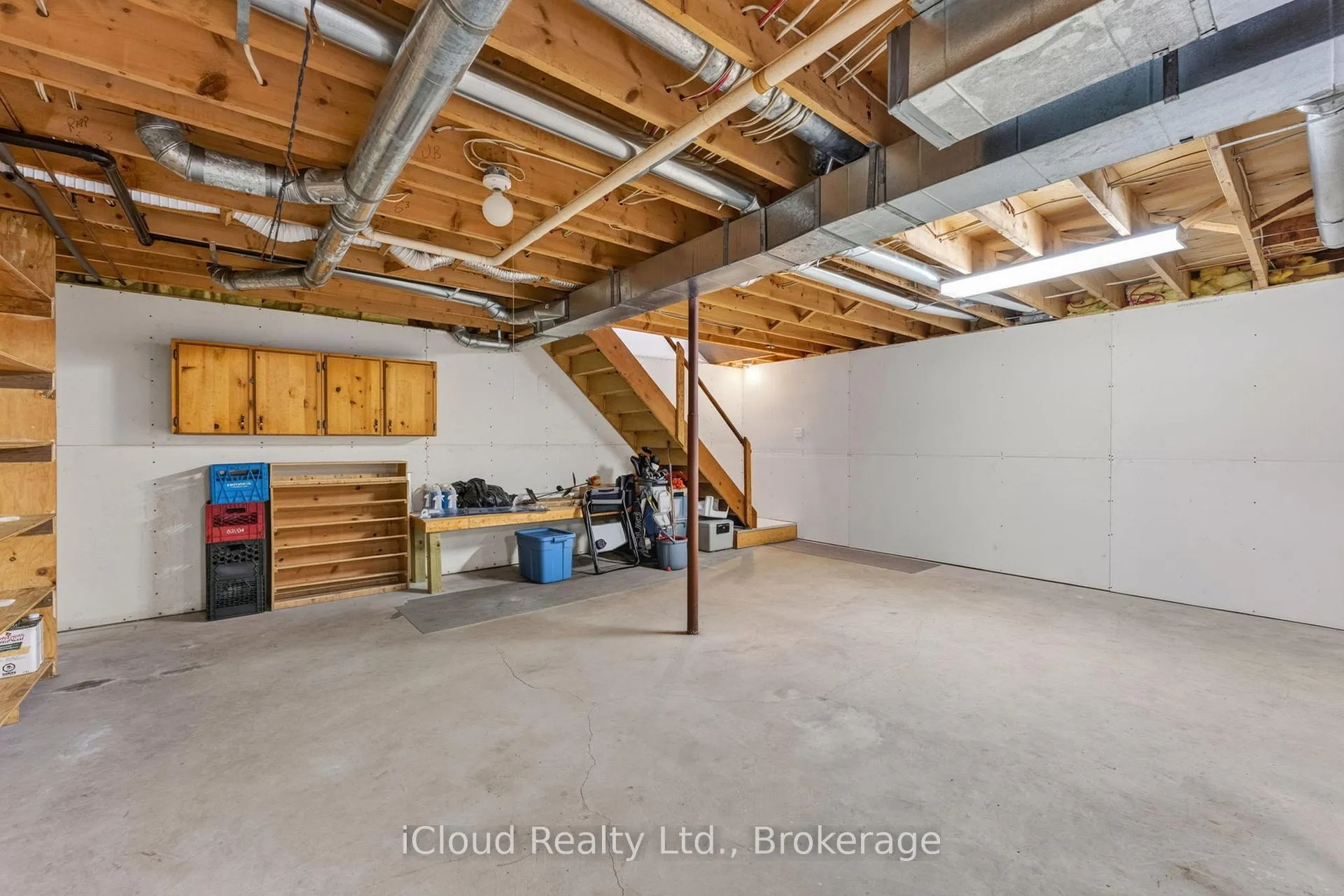 Photo 24 of 20 Mactavesh Crescent, Bluewater, Bayfield — HOMEH