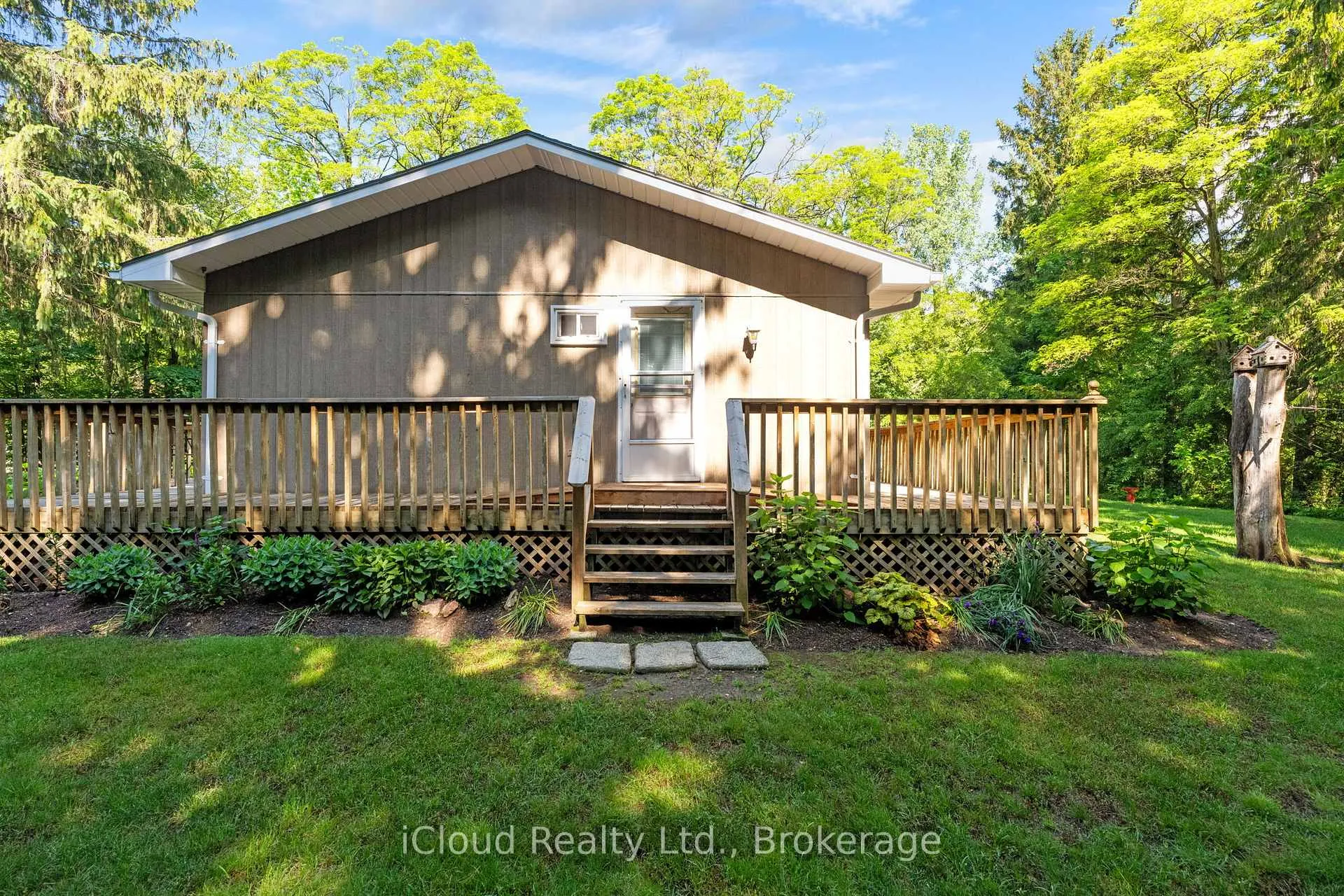 Photo 26 of 20 Mactavesh Crescent, Bluewater, Bayfield — HOMEH