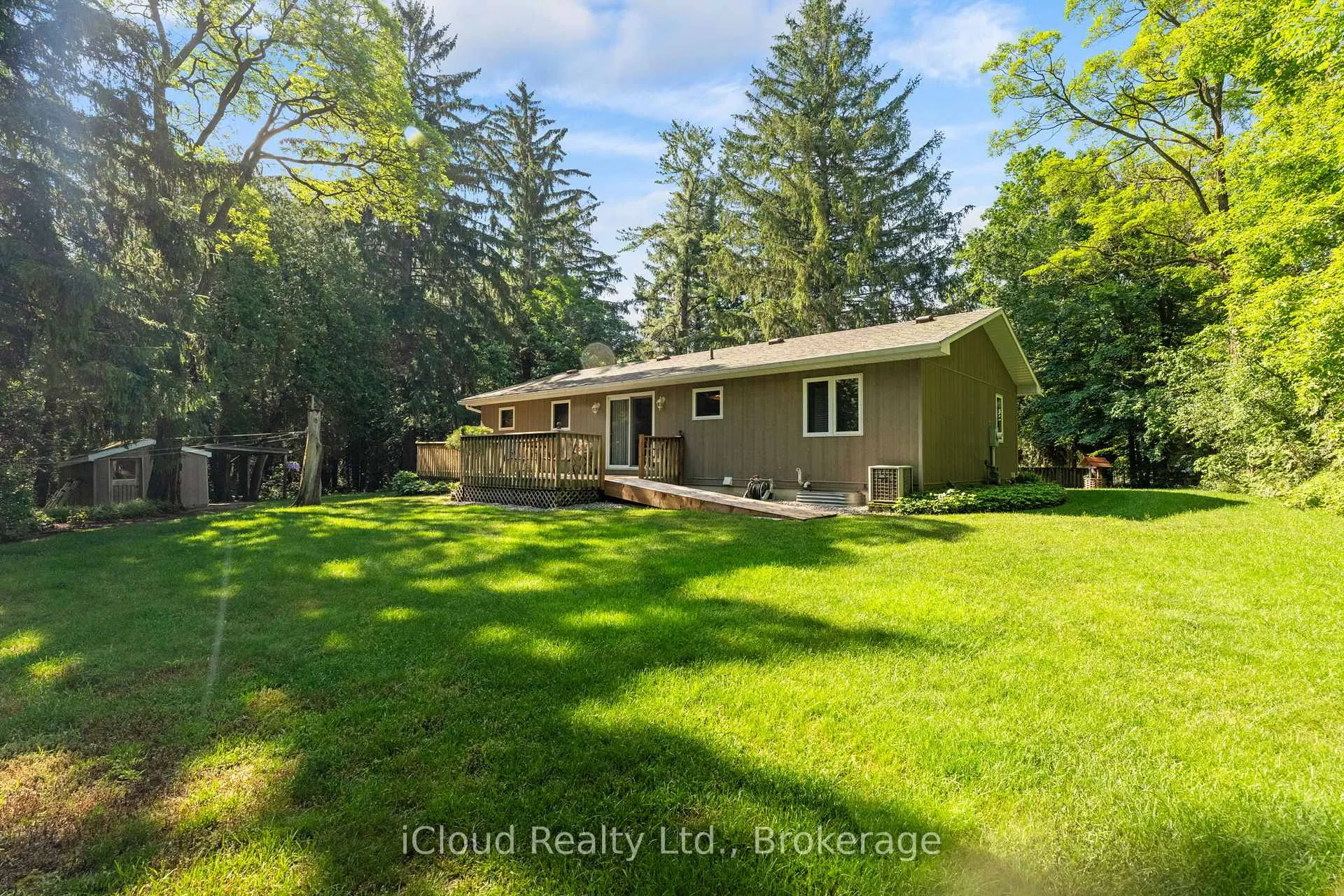 Photo 30 of 20 Mactavesh Crescent, Bluewater, Bayfield — HOMEH