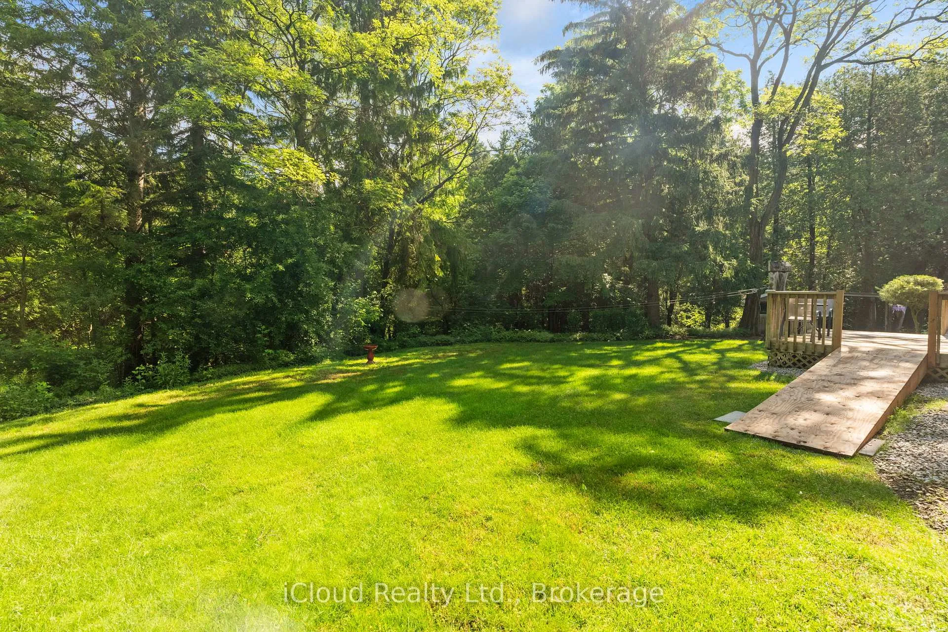 Photo 31 of 20 Mactavesh Crescent, Bluewater, Bayfield — HOMEH